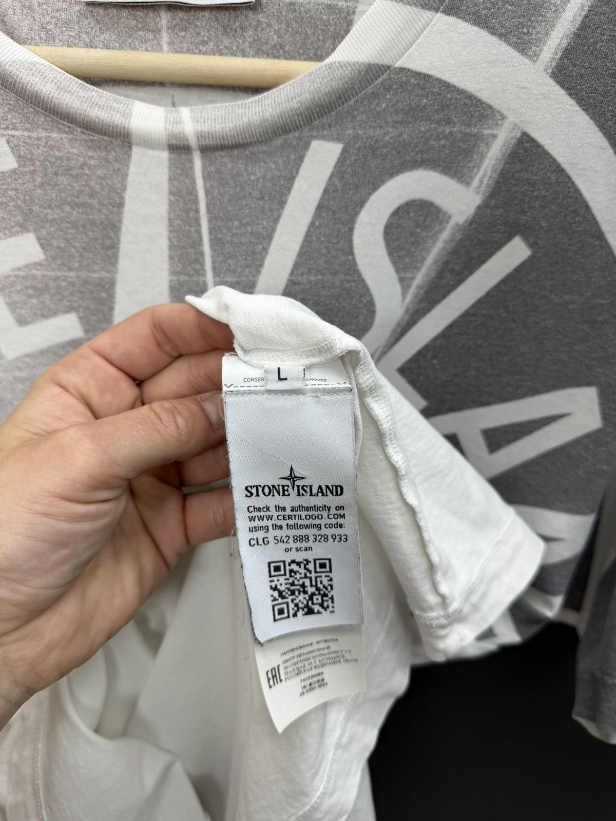 Stone Island Stone Island Compass Graphic T-Shirt Size L Size US L / EU 52-54 / 3 - 6 Thumbnail