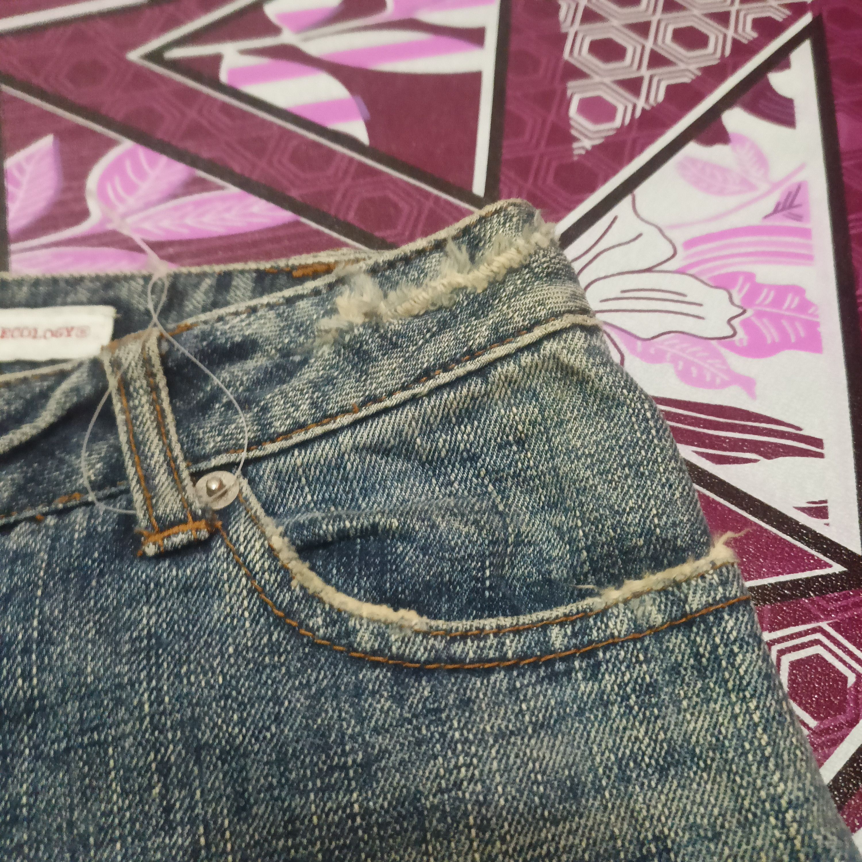 Who Decides War Japanese Earth Music & Ecology Painting Selvedge jeans Size US 31 - 9 Thumbnail