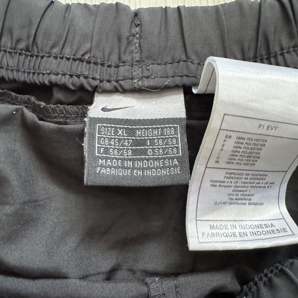 Nike Vintage nike track pants y2k gorpcore sweatpants parachute Size US 36 / EU 52 - 6 Thumbnail