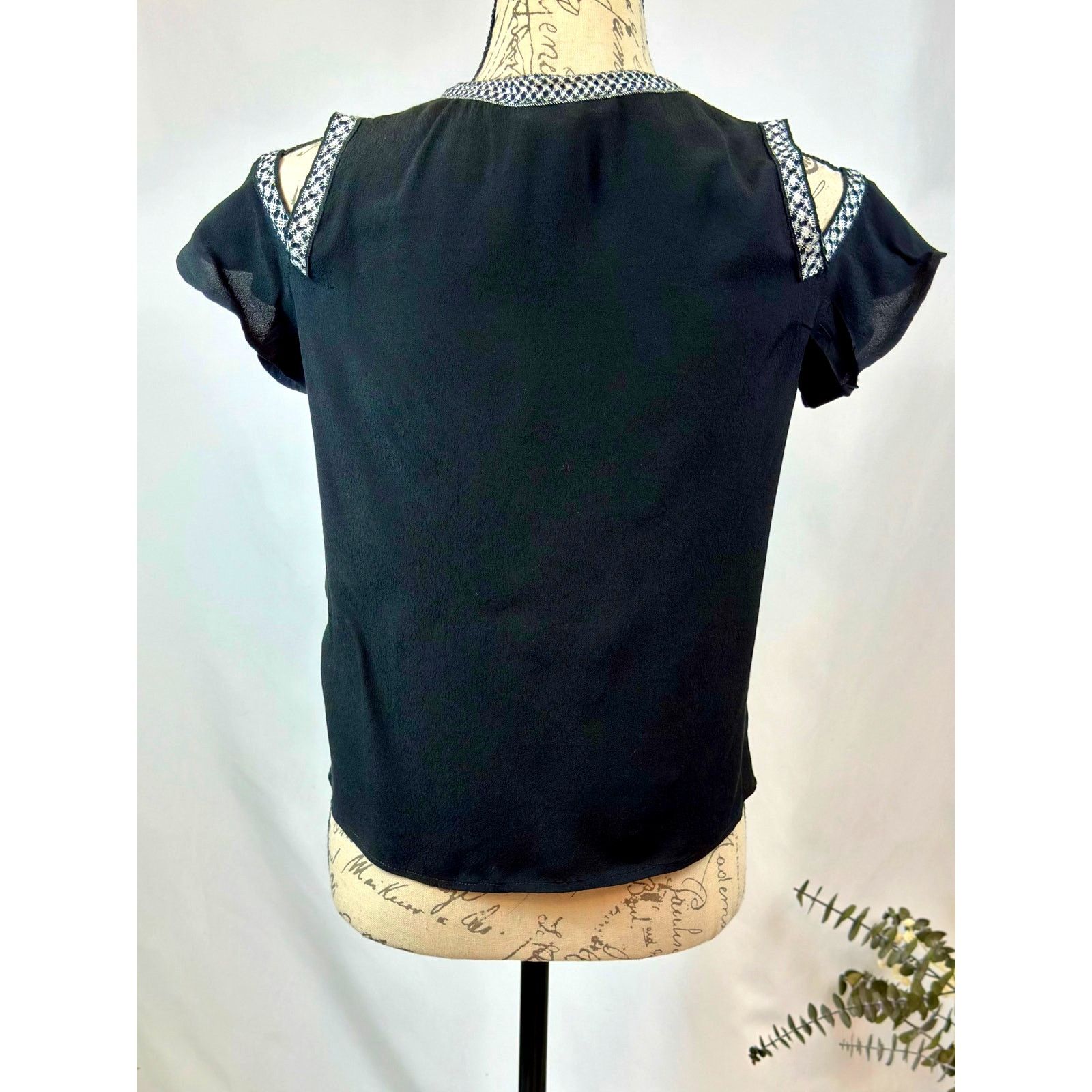 Maje Maje Lisea Cold-Shoulder Crepe Top 100% Viscose Black S Size S / US 4 / IT 40 - 14 Thumbnail