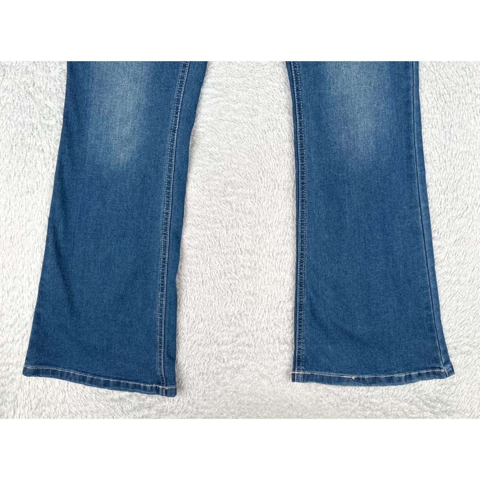 Old Navy Old Navy Jeans Women 31 Blue Denim Flared Mid Rise Cotton Blend 31x31 Midiross Jeans Women 31 Blue Denim Flared Mid Rise Cotton Blend 31x31 Size 24" / US 00 / IT 34 - 2 Thumbnail