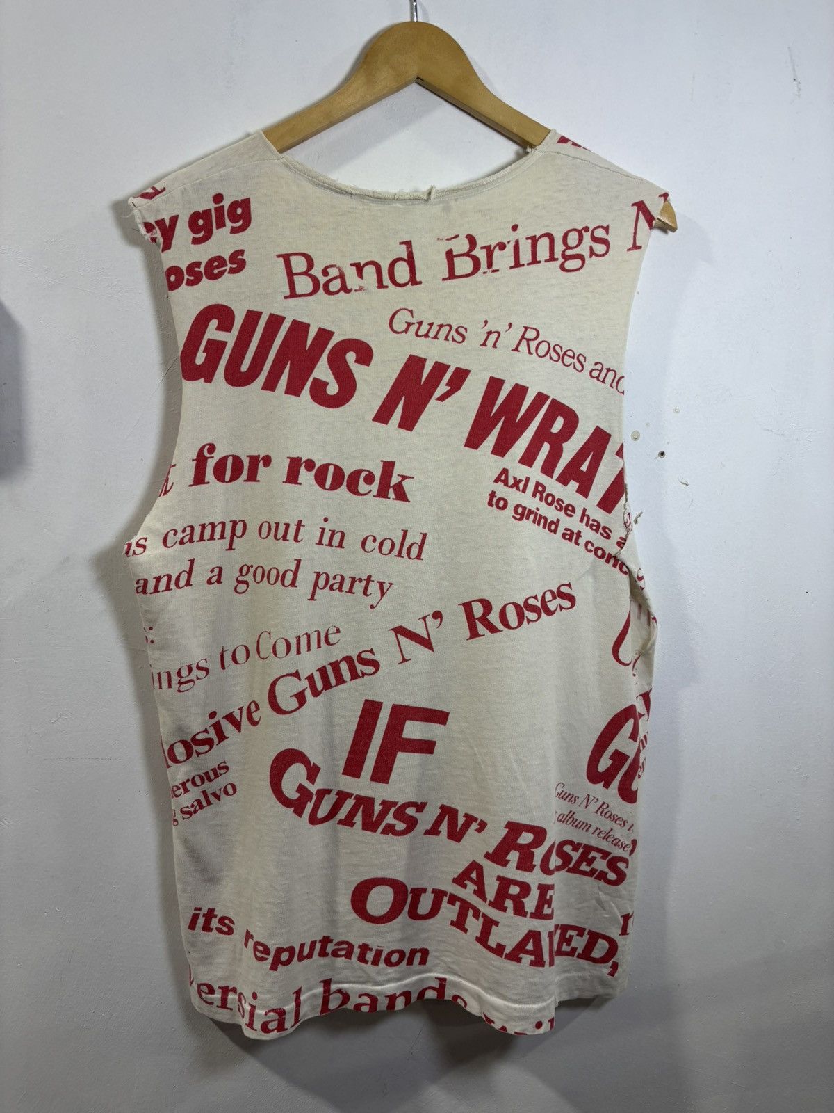 Band Tees × Guns N' Roses × Vintage Vintage 90’s Guns N Roses Overprint Sleeveless Shirt Size US L / EU 52-54 / 3 - 2 Thumbnail
