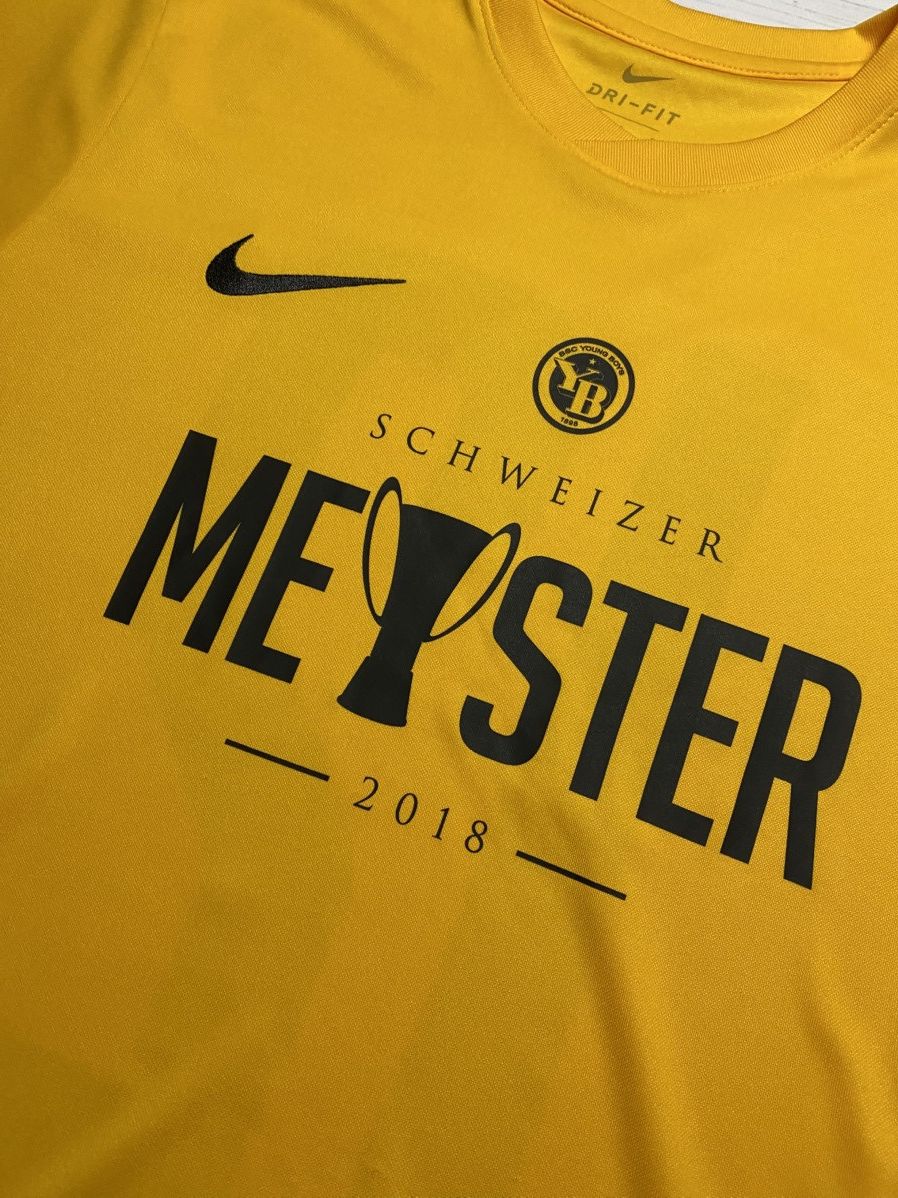 Nike Nike BSC Young Boys 2018 Champions Switzerland jersey Size US L / EU 52-54 / 3 - 6 Thumbnail