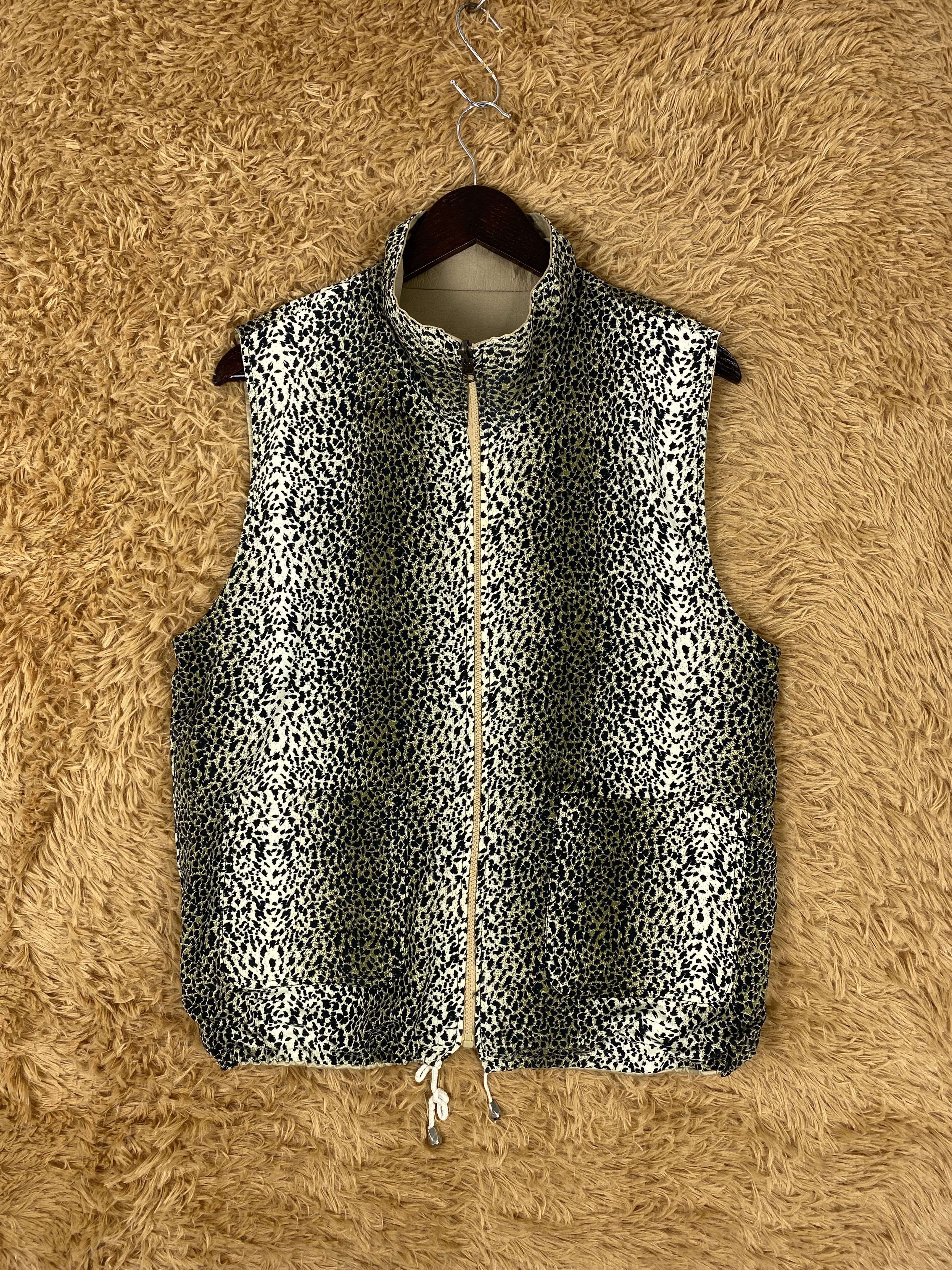 Japanese Brand Vintage Paris Leopard Pattern Reversible Vest Size US S / EU 44-46 / 1 - 1 Thumbnail