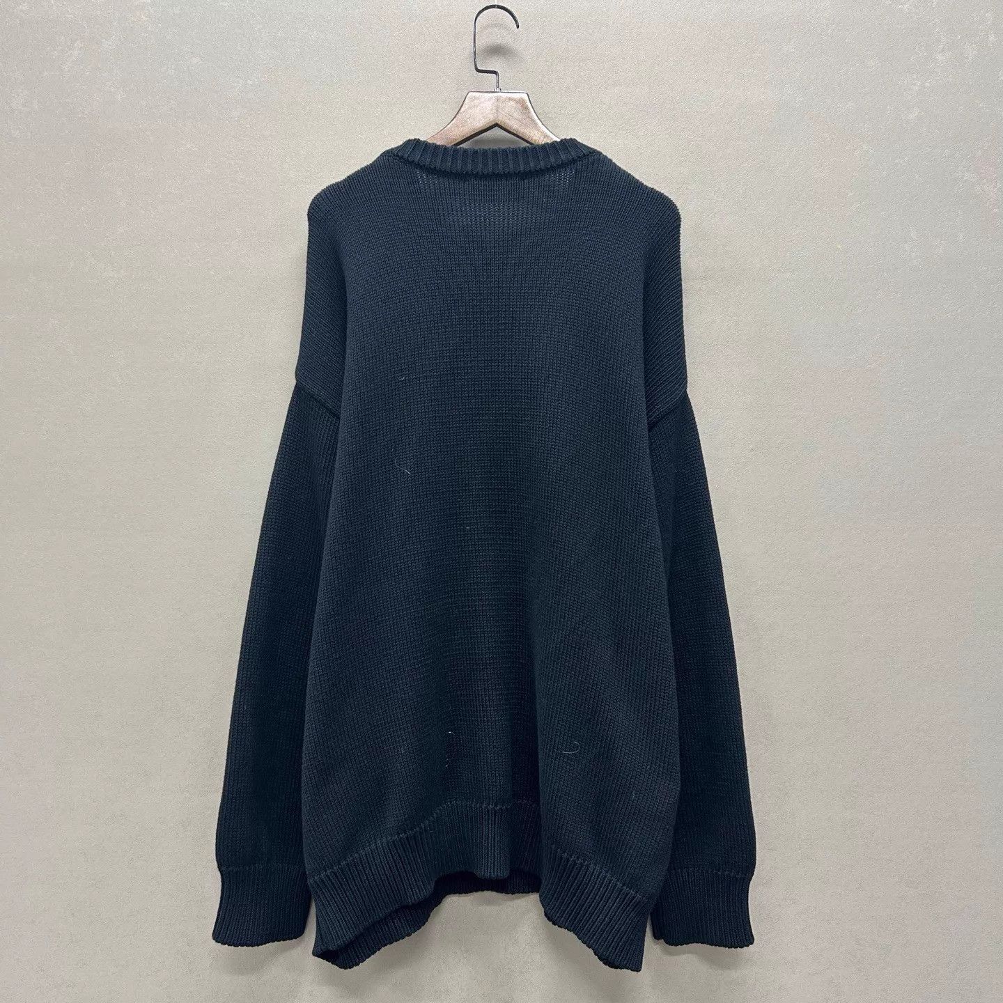 Balenciaga Balenciaga Black Logo Crystal Crewneck Knit Sweater L Size L / US 10 / IT 46 - 2 Thumbnail