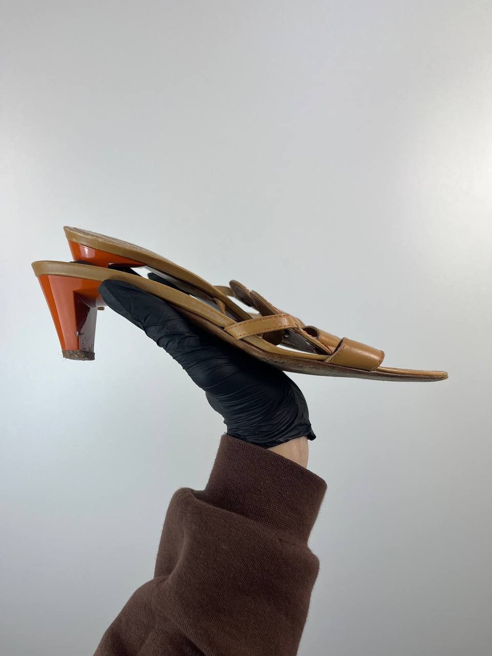 Tod's Tod's Leather Sandals Tan Ring Detail Slip Womens Size 39 Size US 8 / IT 38 - 2 Thumbnail