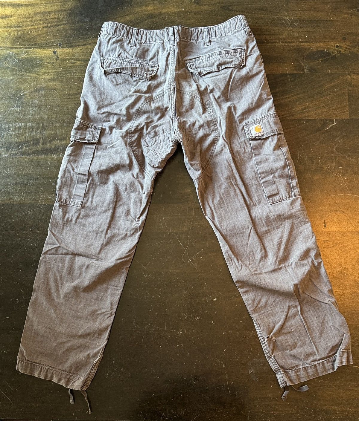Carhartt Wip Carhartt WIP grey cargo pants size 34/32 Size US 34 / EU 50 - 2 Thumbnail