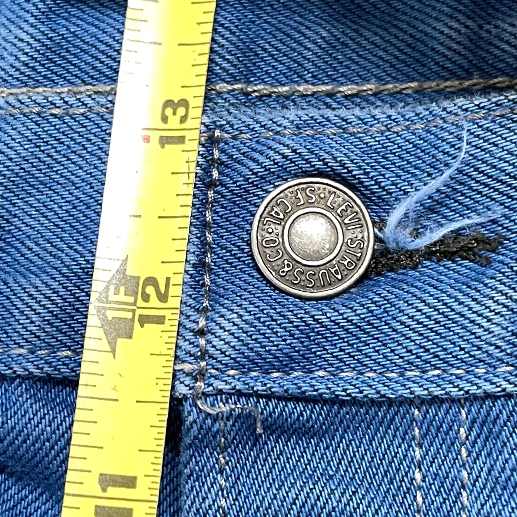 Levi's Levis 501 Jeans 44x32 Blue High Rise Button Fly 100 Cotton Straight Leg Size US 44 / EU 60 - 6 Thumbnail