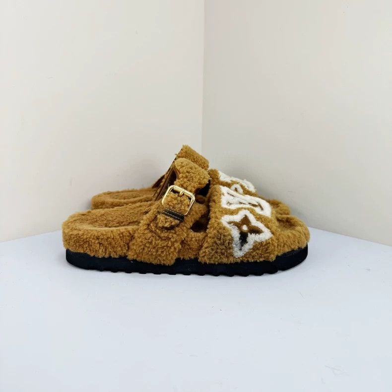 Louis Vuitton Louis Vuitton Caramel Tattoo Teddy Slippers Size US 6.5 / IT 36.5 - 3 Thumbnail