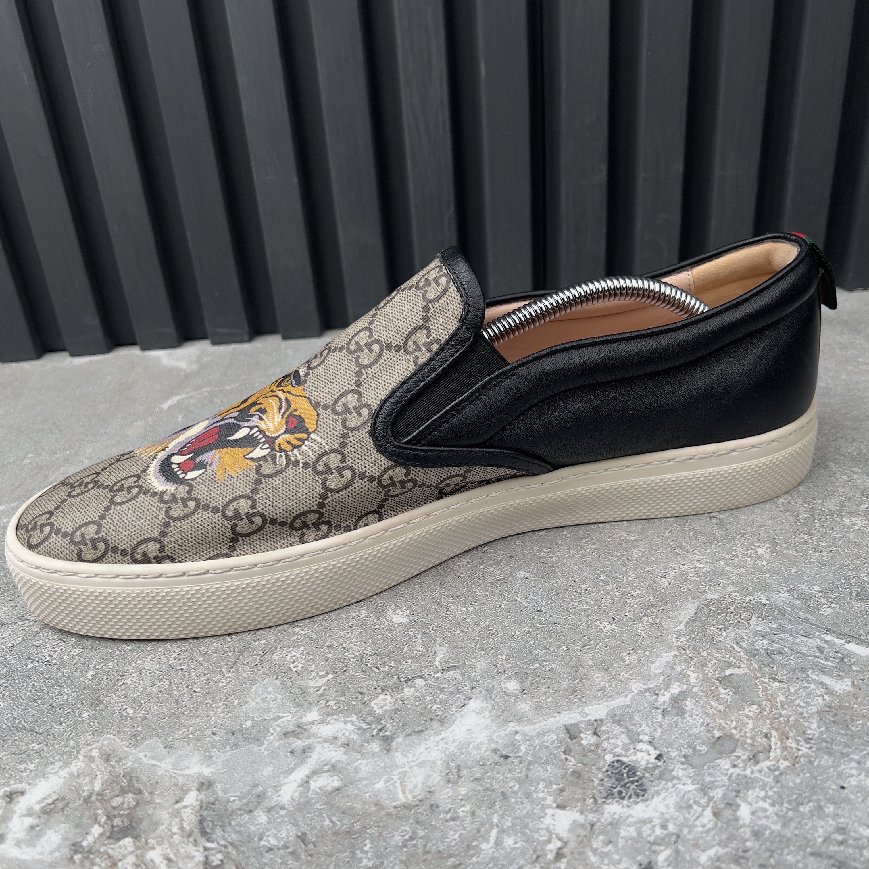 Gucci Gucci Dublin Tiger GG Supreme Slip-On Leather Size US 12 / EU 45 - 6 Thumbnail