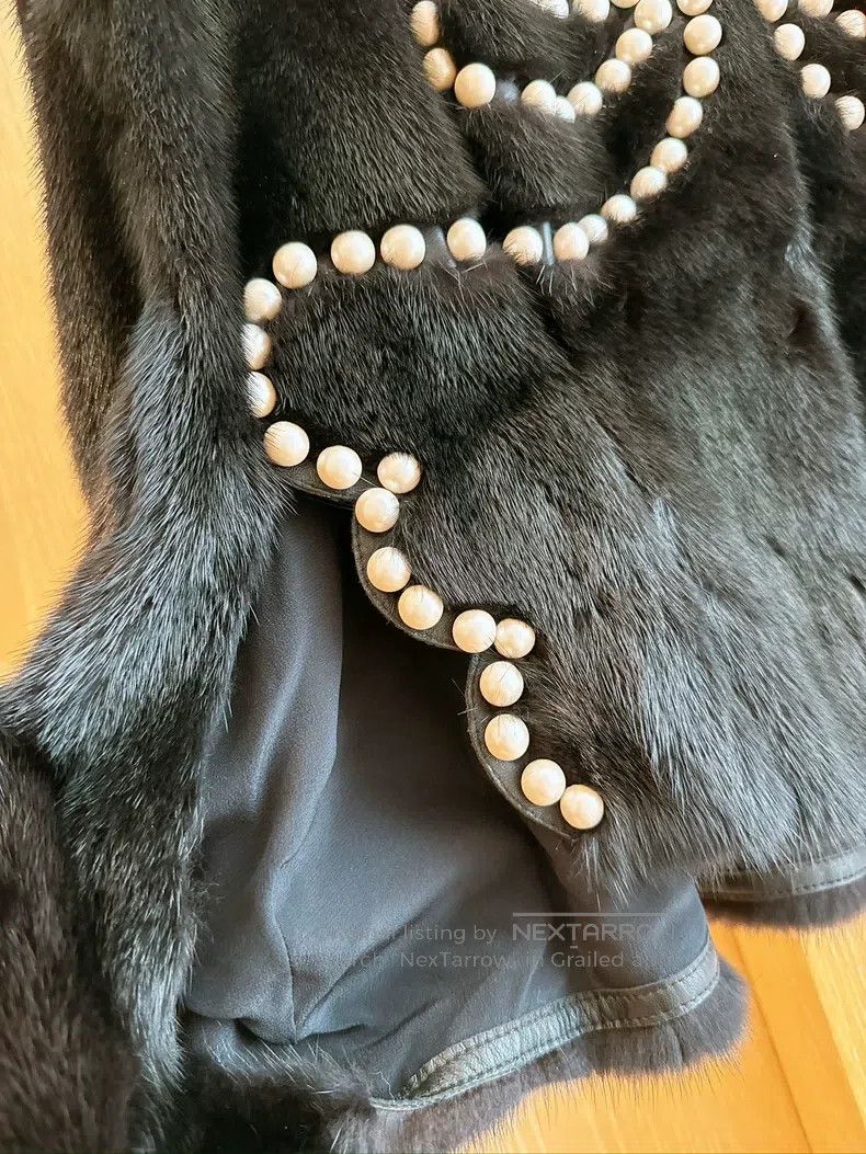 Fendi Fendi Pearl Bow Black Mink Fur Coat, Cloak Size XS / US 0-2 / IT 36-38 - 7 Thumbnail