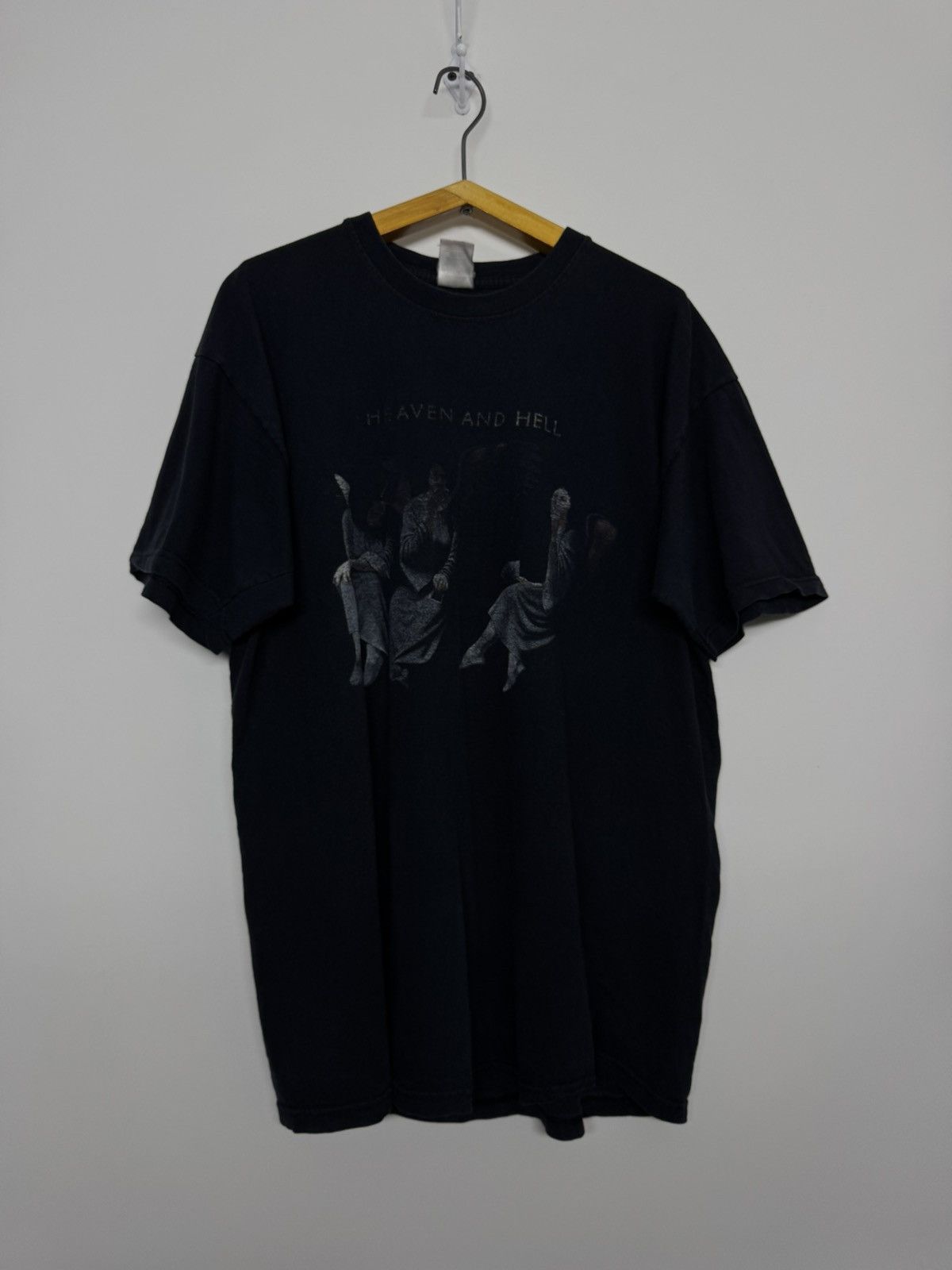 Fruit Of The Loom Vintage 2007 Heaven and Hell Black Sabbath Rock Band T-shirt Size US L / EU 52-54 / 3 - 6 Thumbnail