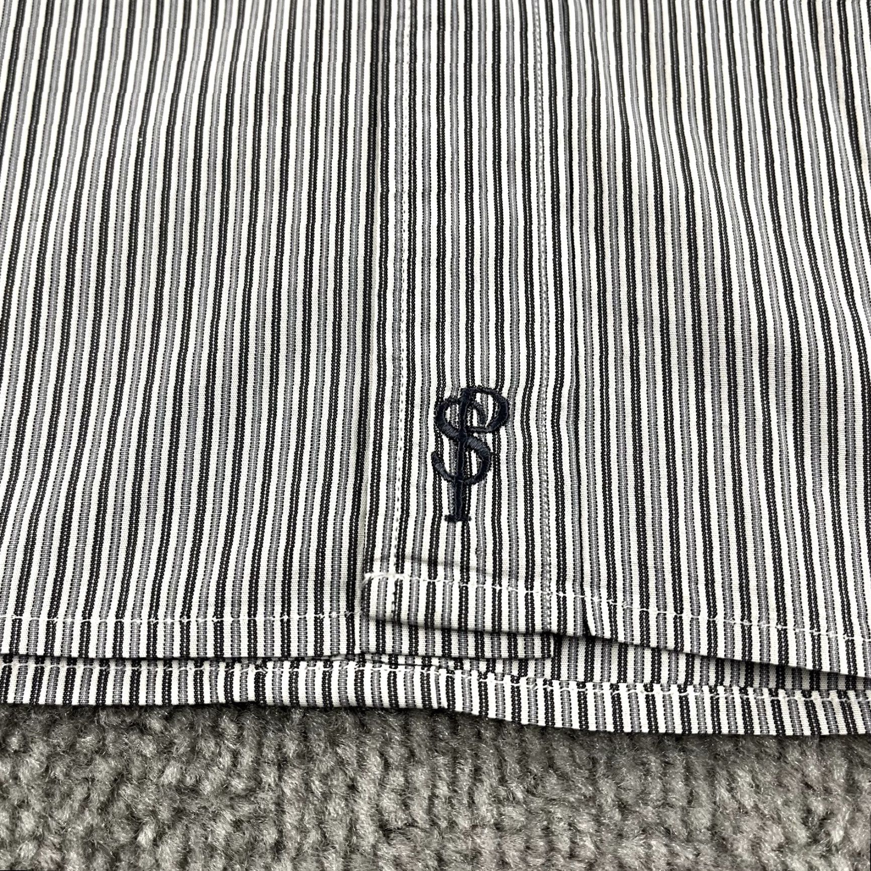 Paul Smith Paul Smith Shirt Mens XL Gray Pinstriped Button Up Long Sleeve Lots of Buttons Size US XL / EU 56 / 4 - 2 Thumbnail