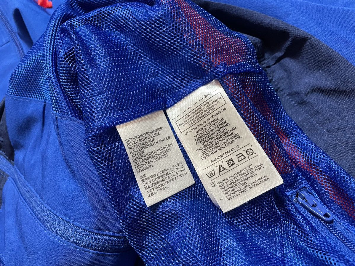 Adidas Vintage Nylon Adidas FC Manchester United Football Jacket Size US M / EU 48-50 / 2 - 10 Thumbnail