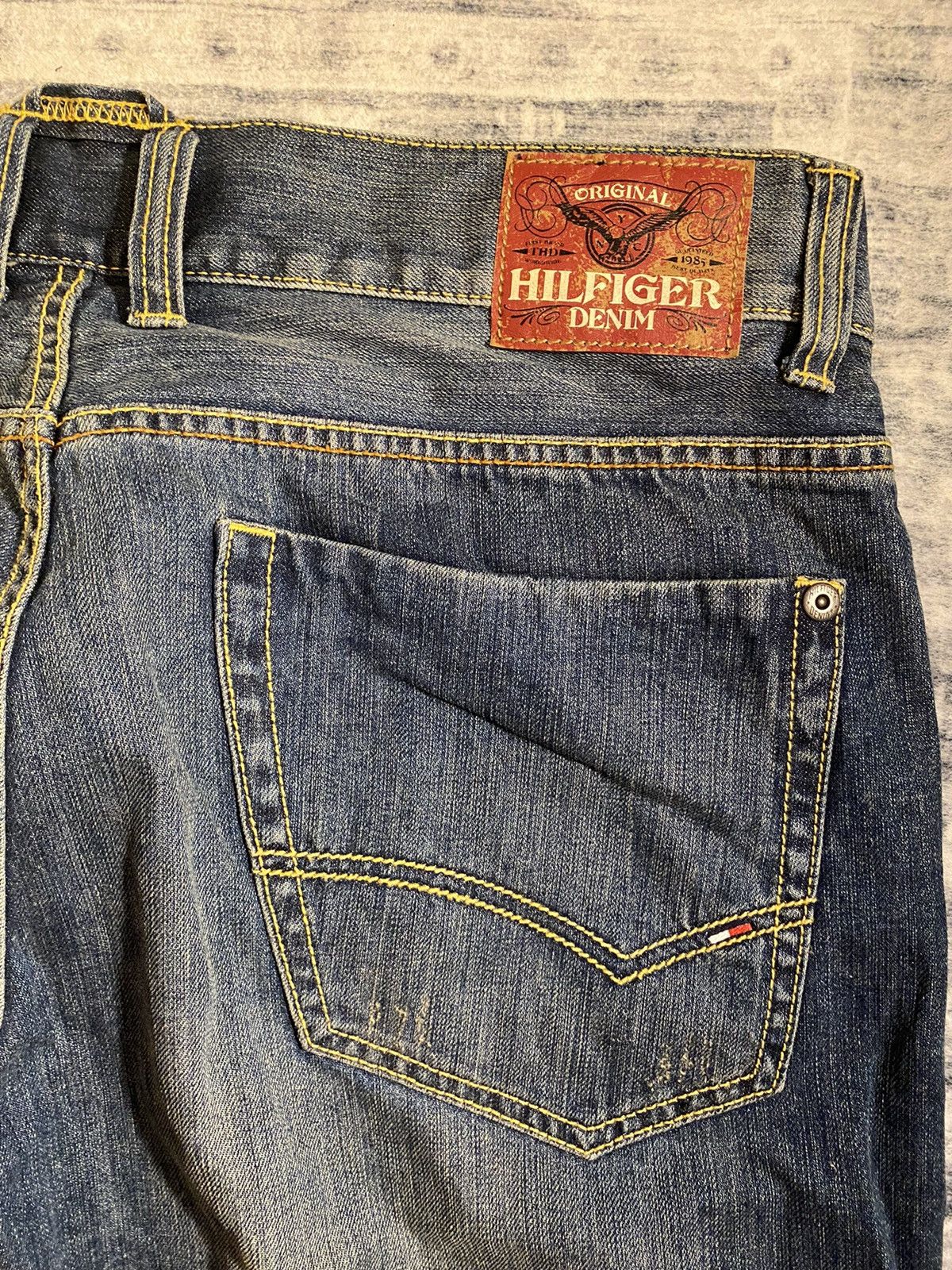 Tommy Hilfiger × Vintage Vintage Distressed Hilfiger Denim - Rogar (Men’s W38 L32) Size US 38 / EU 54 - 4 Thumbnail