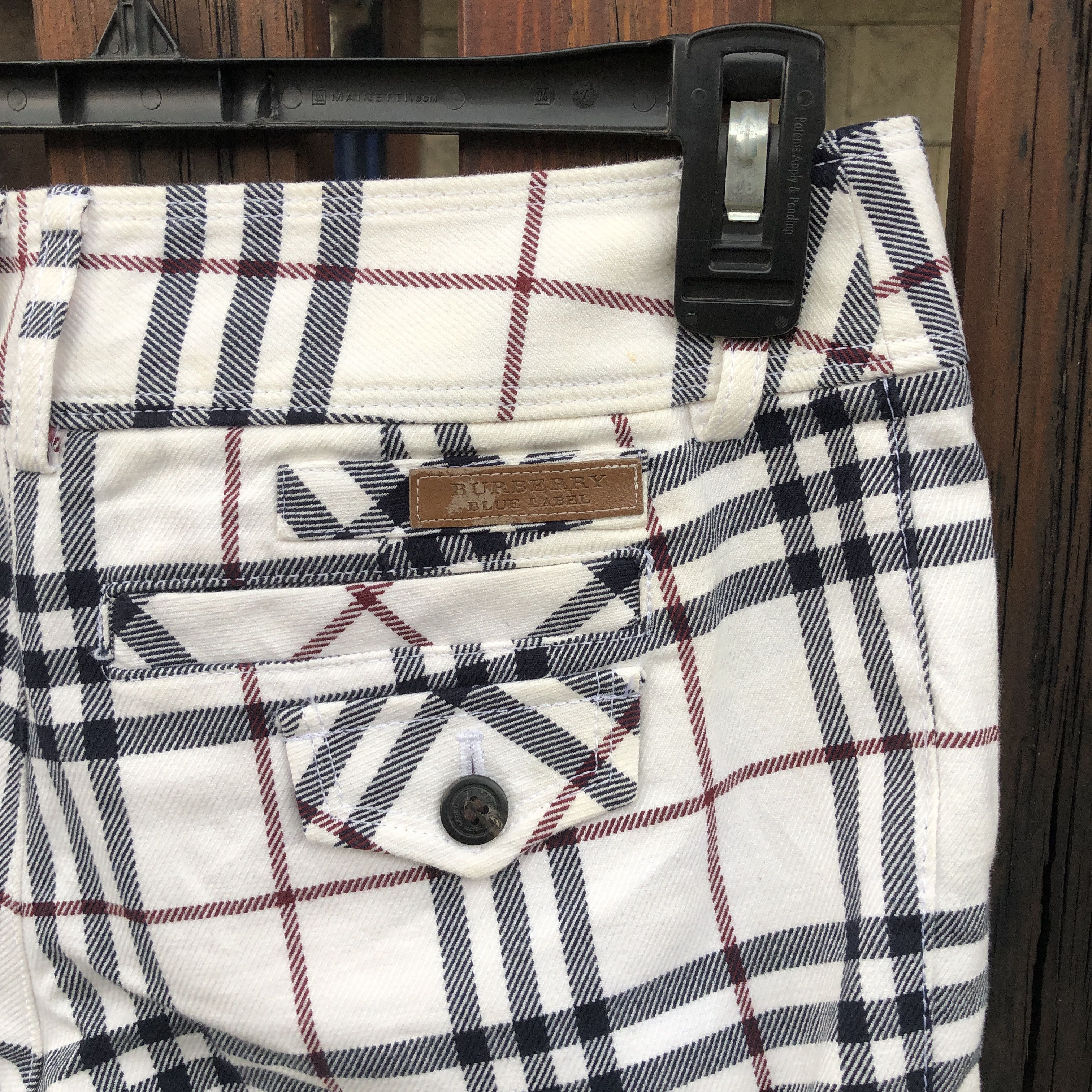 Burberry BURBERRY BLUE LABEL NOVA SHORT PANTS Size 27" / US 4 / IT 40 - 4 Thumbnail