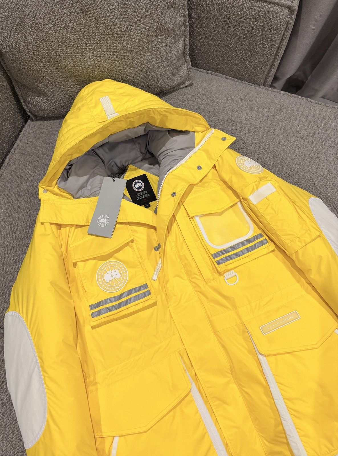 Canada Goose CANADA GOOSE Snow Mantra Parka Down Jacket Coat Size M Size US M / EU 48-50 / 2 - 5 Thumbnail