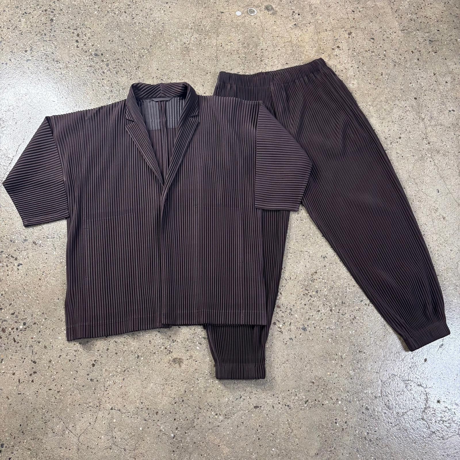 Issey Miyake Issey Miyake Pleated Suit Size 42R - 1 Thumbnail