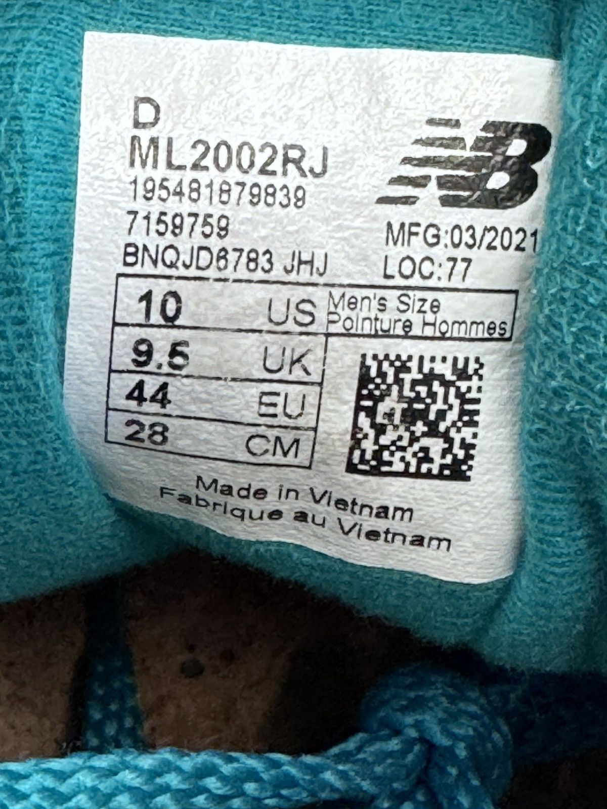 New Balance × Salehe Bembury 2021 New Balance 2002R Salehe Bembury Water Be The Guide Size US 10 / EU 43 - 8 Thumbnail