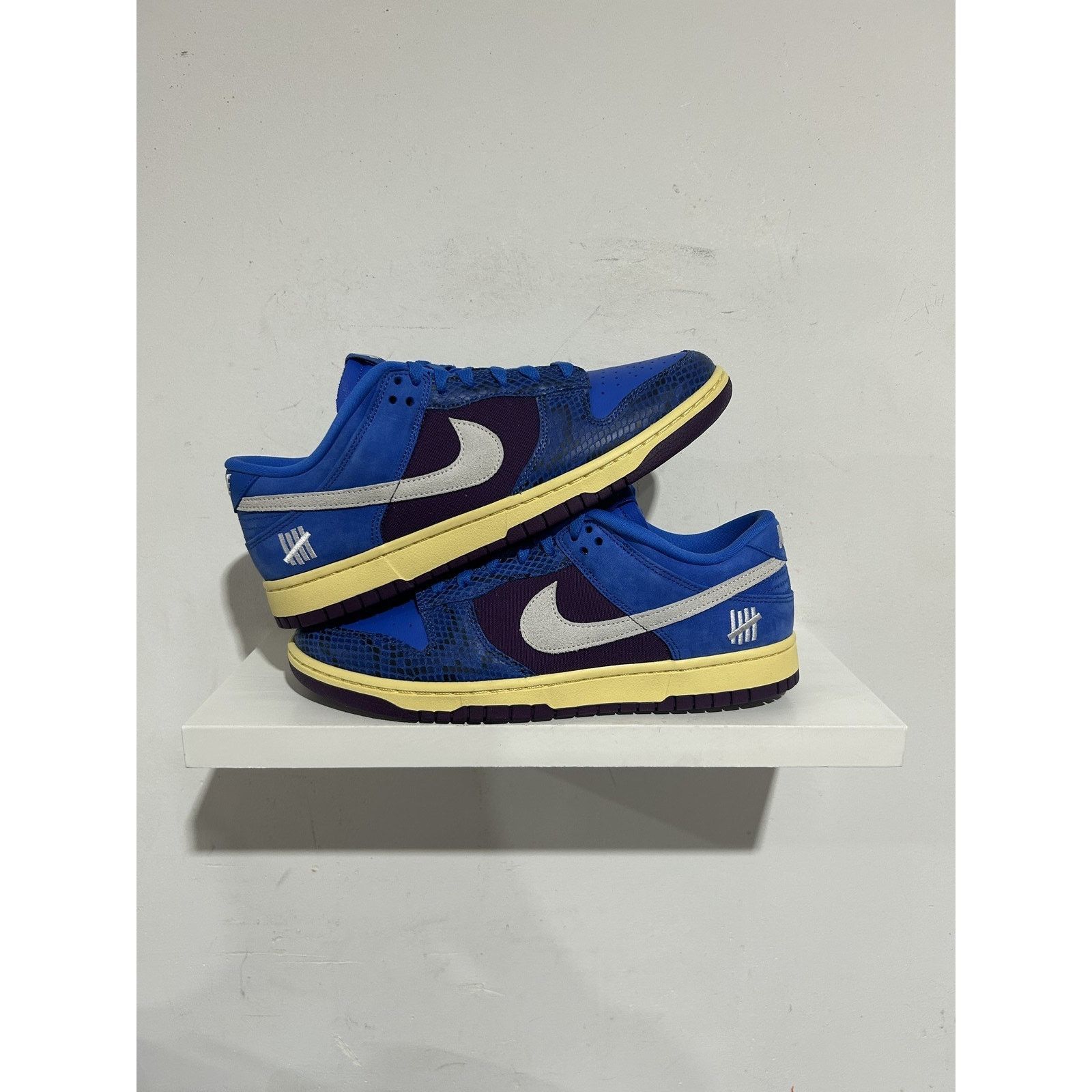 Nike NIKE DUNK LOW UNDEFEATED 5 ON IT DUNK SIZE 11 NEW Size US 11 / EU 44 - 1 Thumbnail