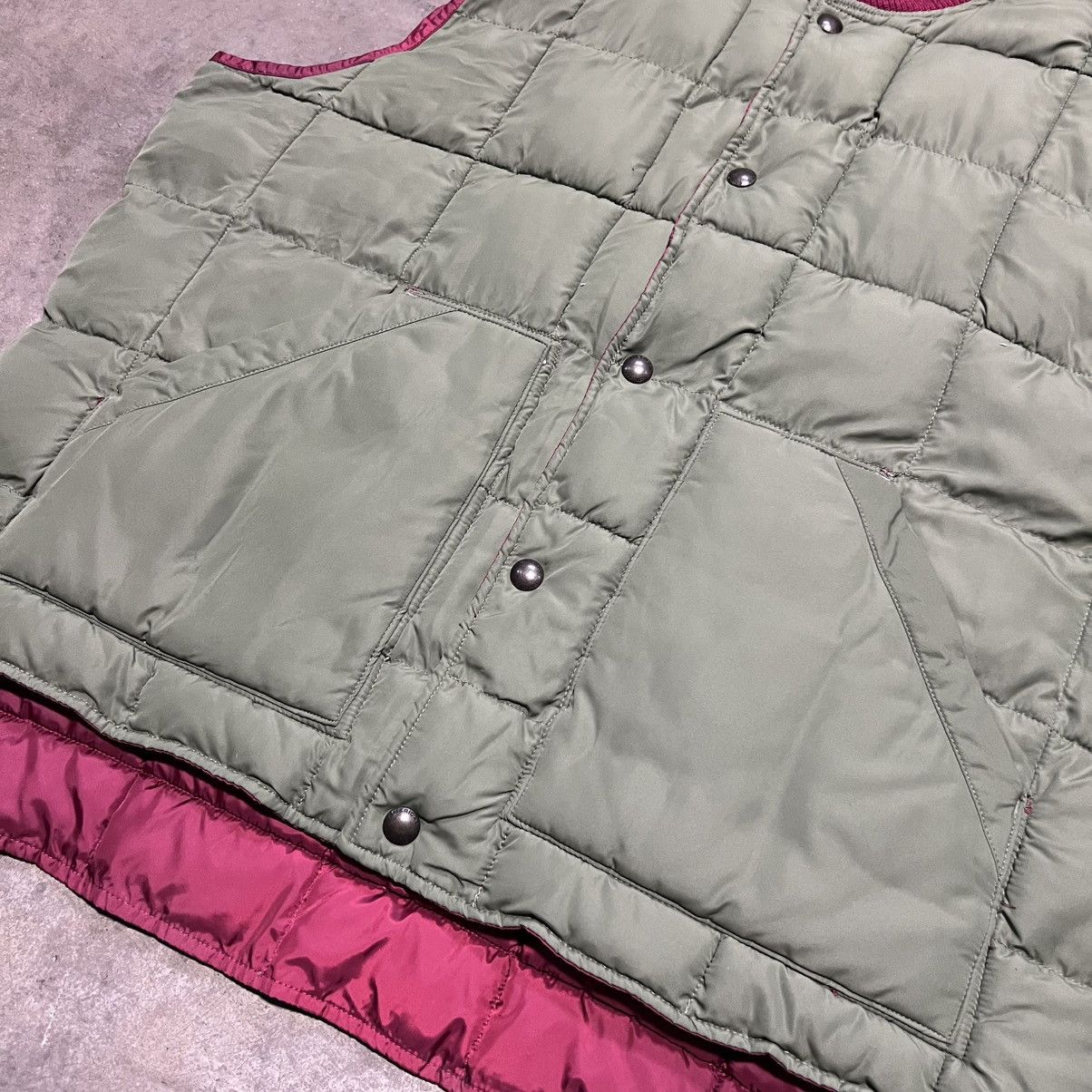 Vintage Vintage Olive Green Puffer Vest Quilted Reversible Boxy Gorp Size US XXL / EU 58 / 5 - 5 Thumbnail