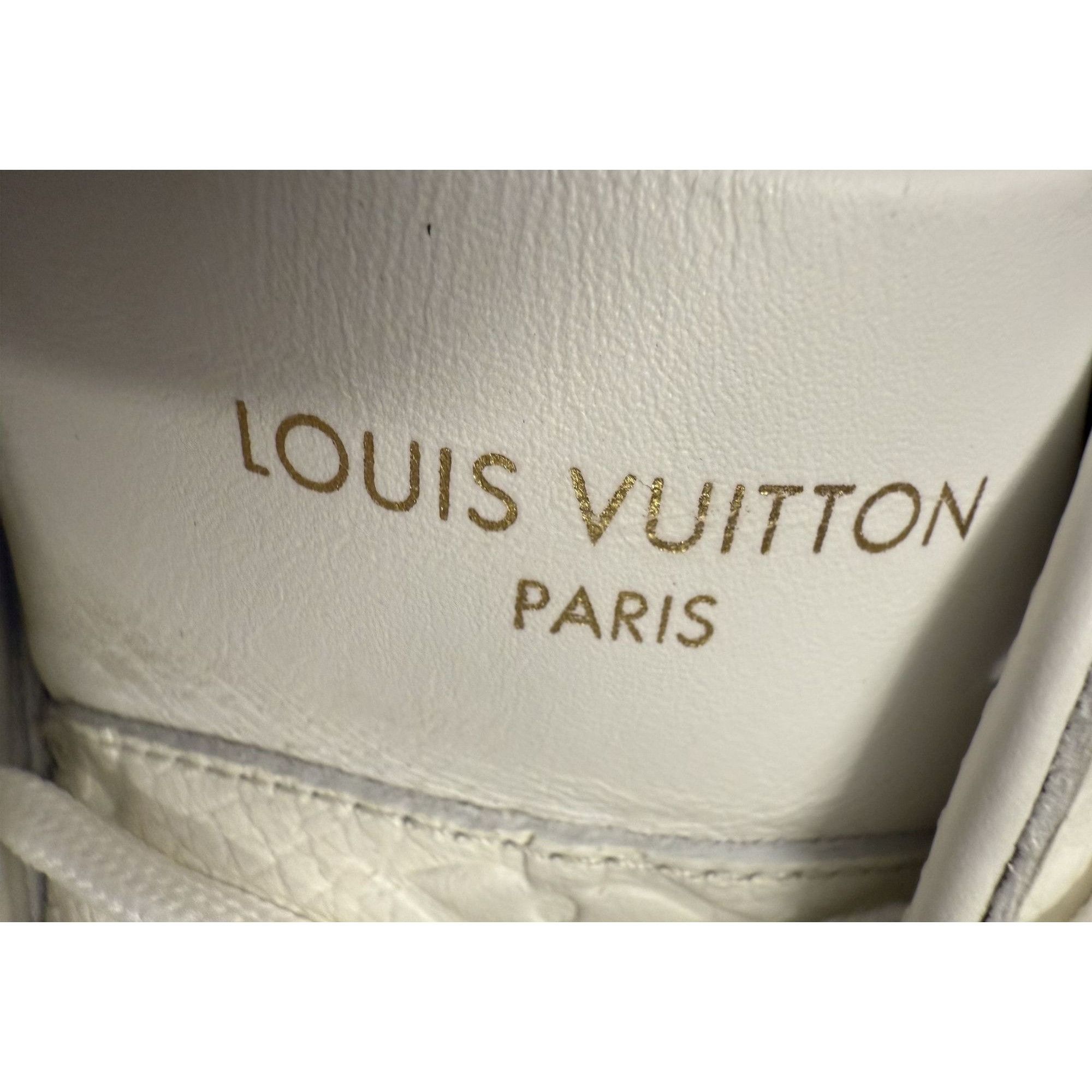 Louis Vuitton Louis Vuitton Womens White Embossed Leather Sneakers Size 8 Size US 8 / EU 41 - 3 Thumbnail