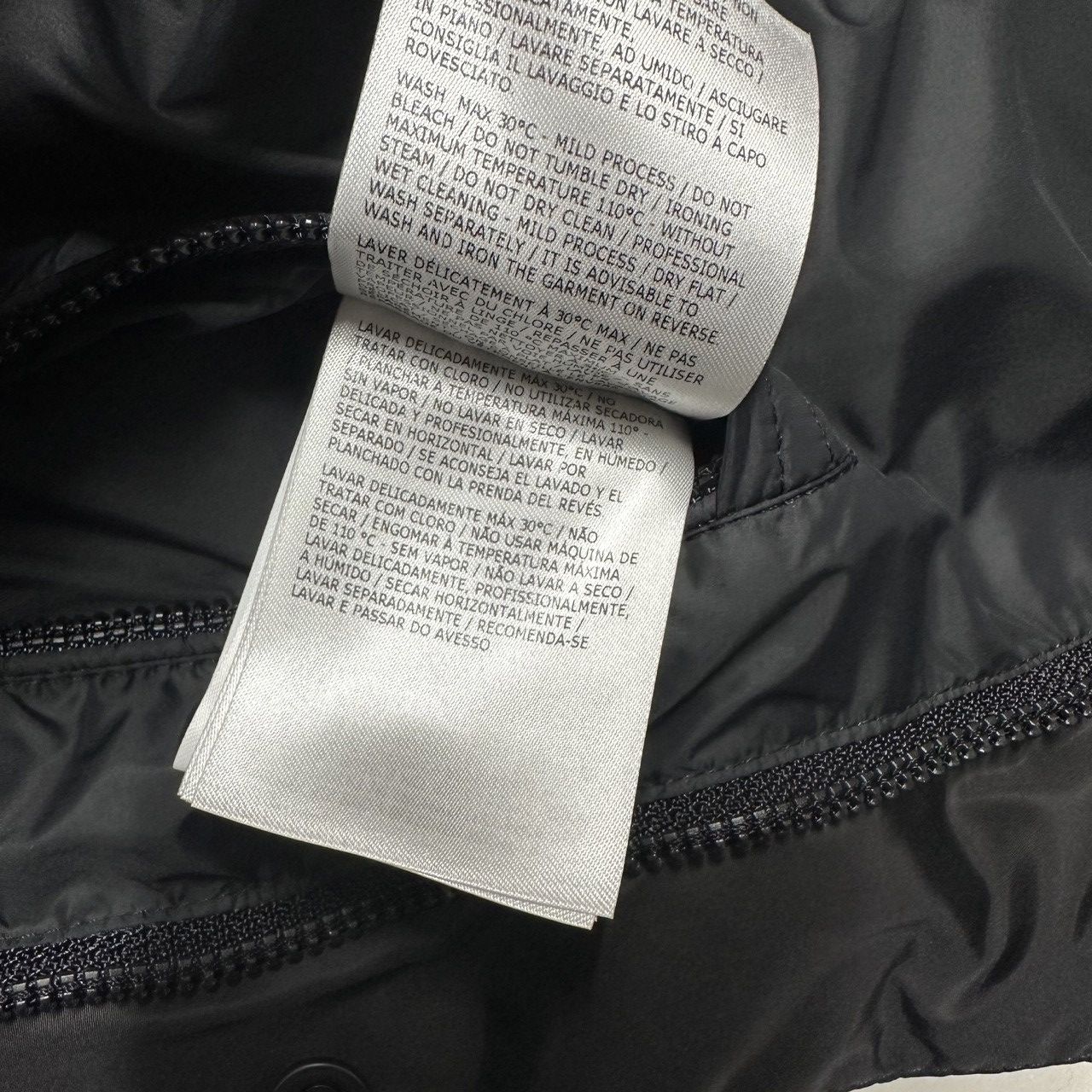 Moncler Moncler Dabos size 2 M medium mens down puffer jacket black Size US M / EU 48-50 / 2 - 20 Thumbnail