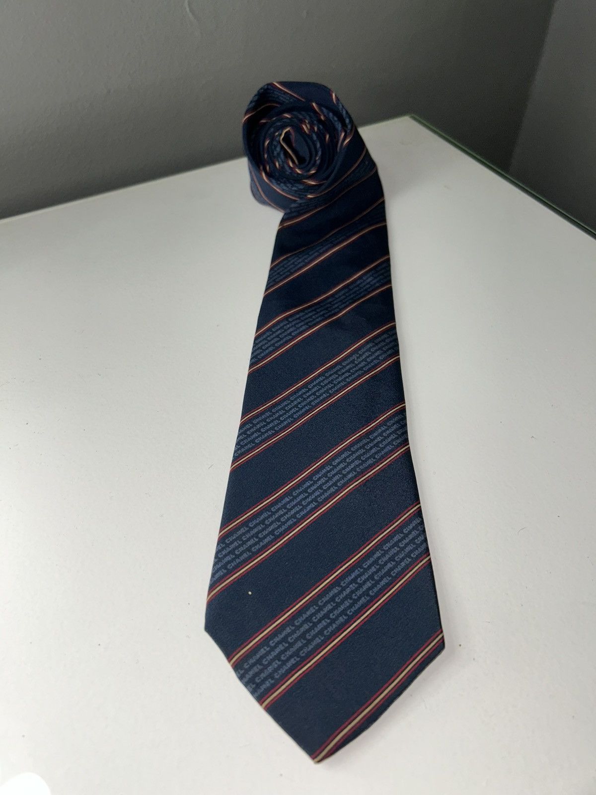Chanel Chanel Navy Blue & Red Striped Men's Silk Neck Tie Size ONE SIZE - 1 Thumbnail