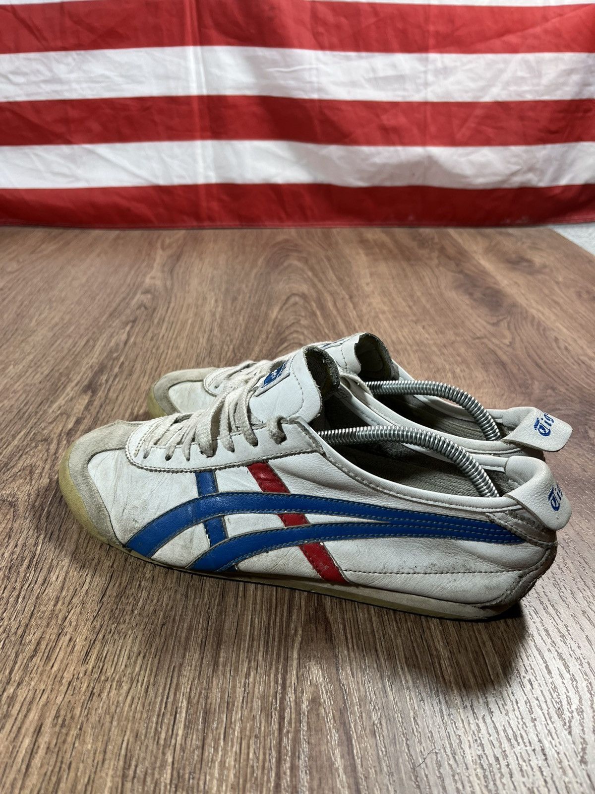 Asics Asics Onitsuka Tiger🐯 Distressed Vintage Sneakers Size US 10 / EU 43 - 4 Thumbnail