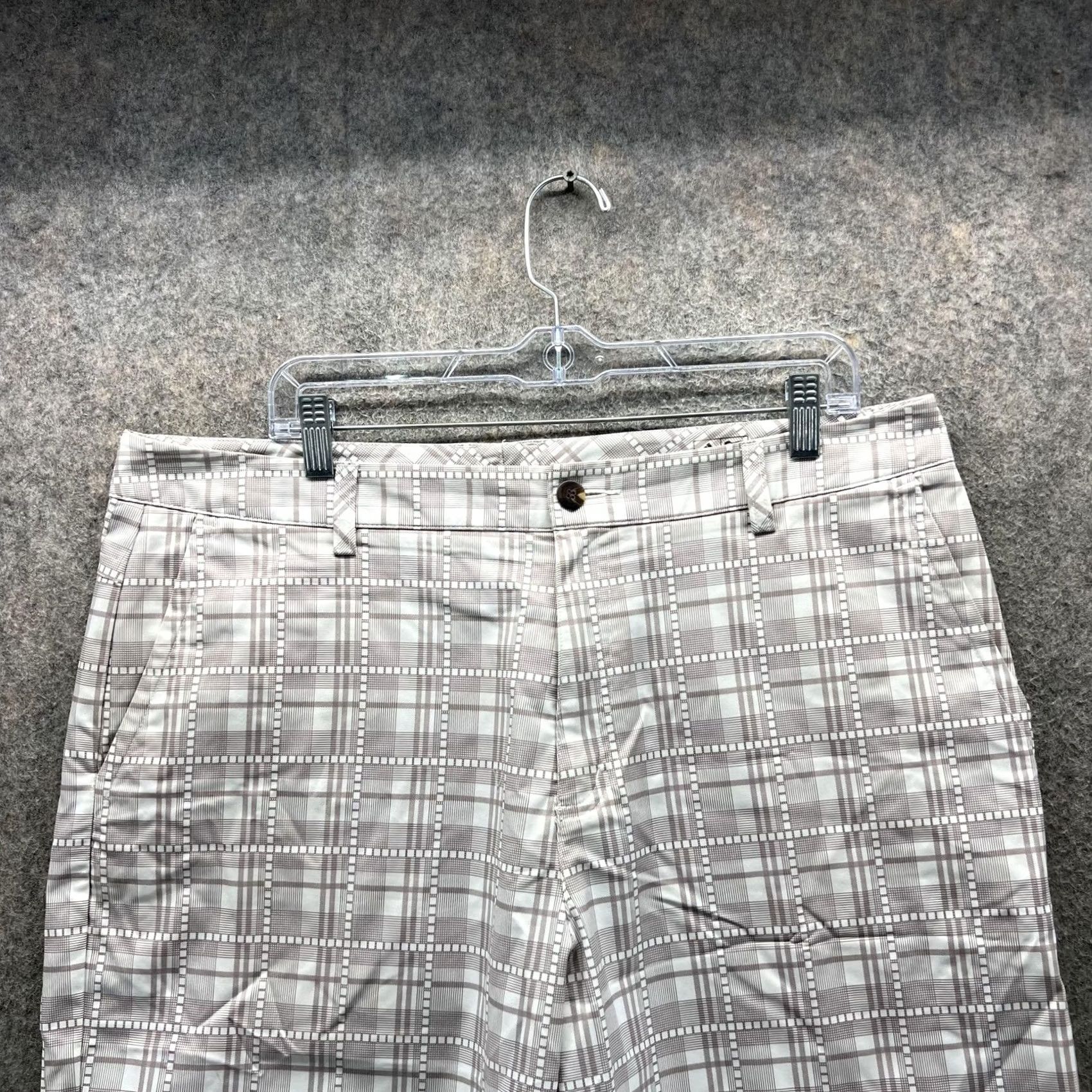 Adidas Adidas Shorts Mens 36 Gray Plaid Clima Golf Chino Microfiber Casual 11 Inseam Mens Prins? Size US 36 / EU 52 - 7 Thumbnail