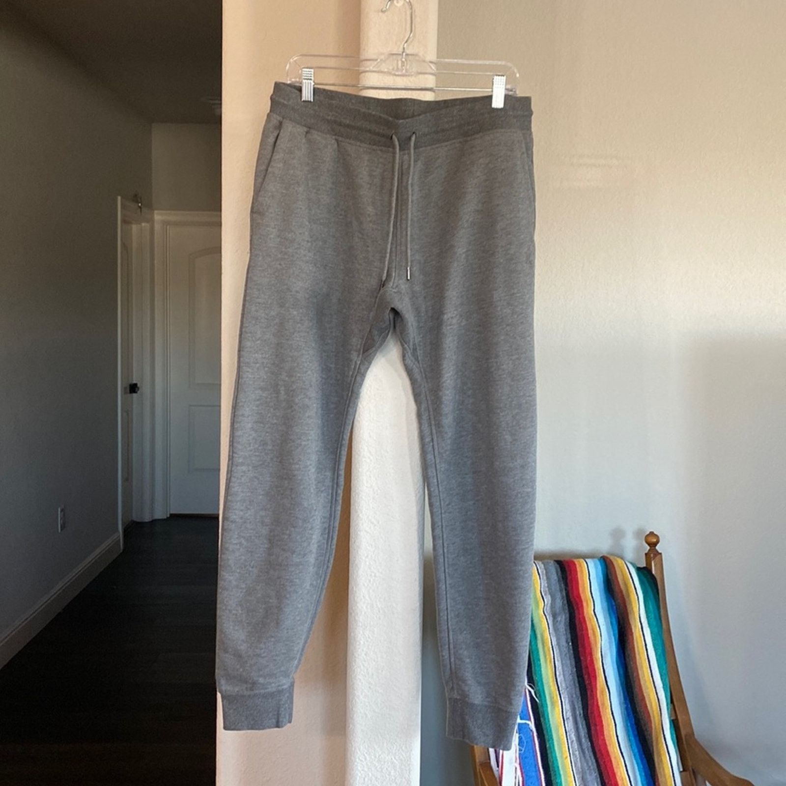 Hurley Hurley grey joggers Elastic drawstring waist pockets sz L Size US 36 / EU 52 - 1 Thumbnail