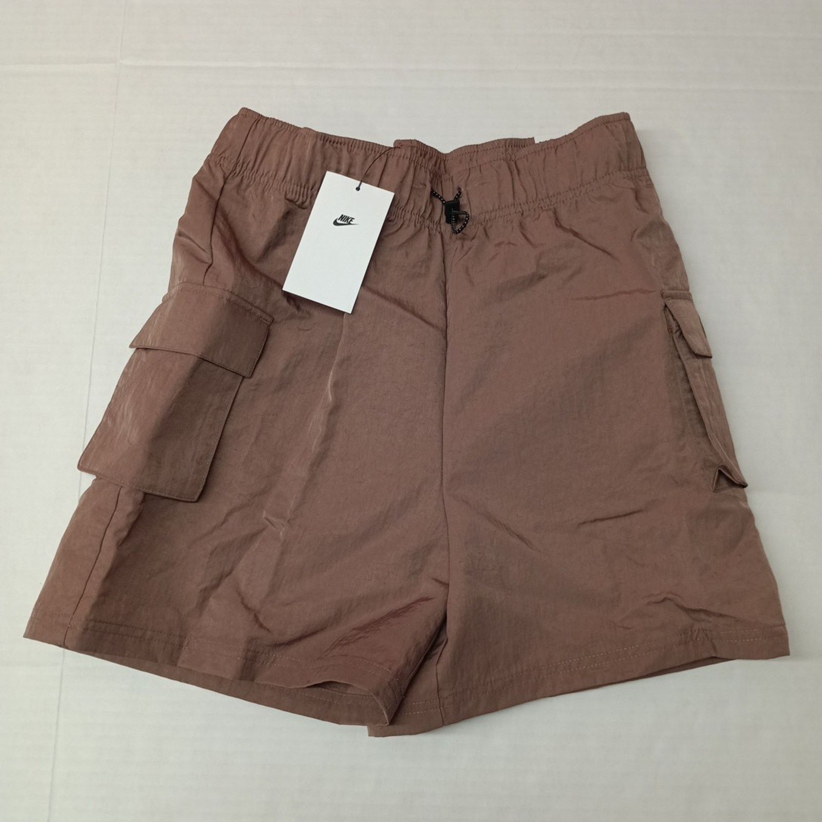 Nike Nike Womens Loose Fit Woven Cargo Shorts Size XS Smoky Mauve Size 28" / US 6 / IT 42 - 1 Thumbnail