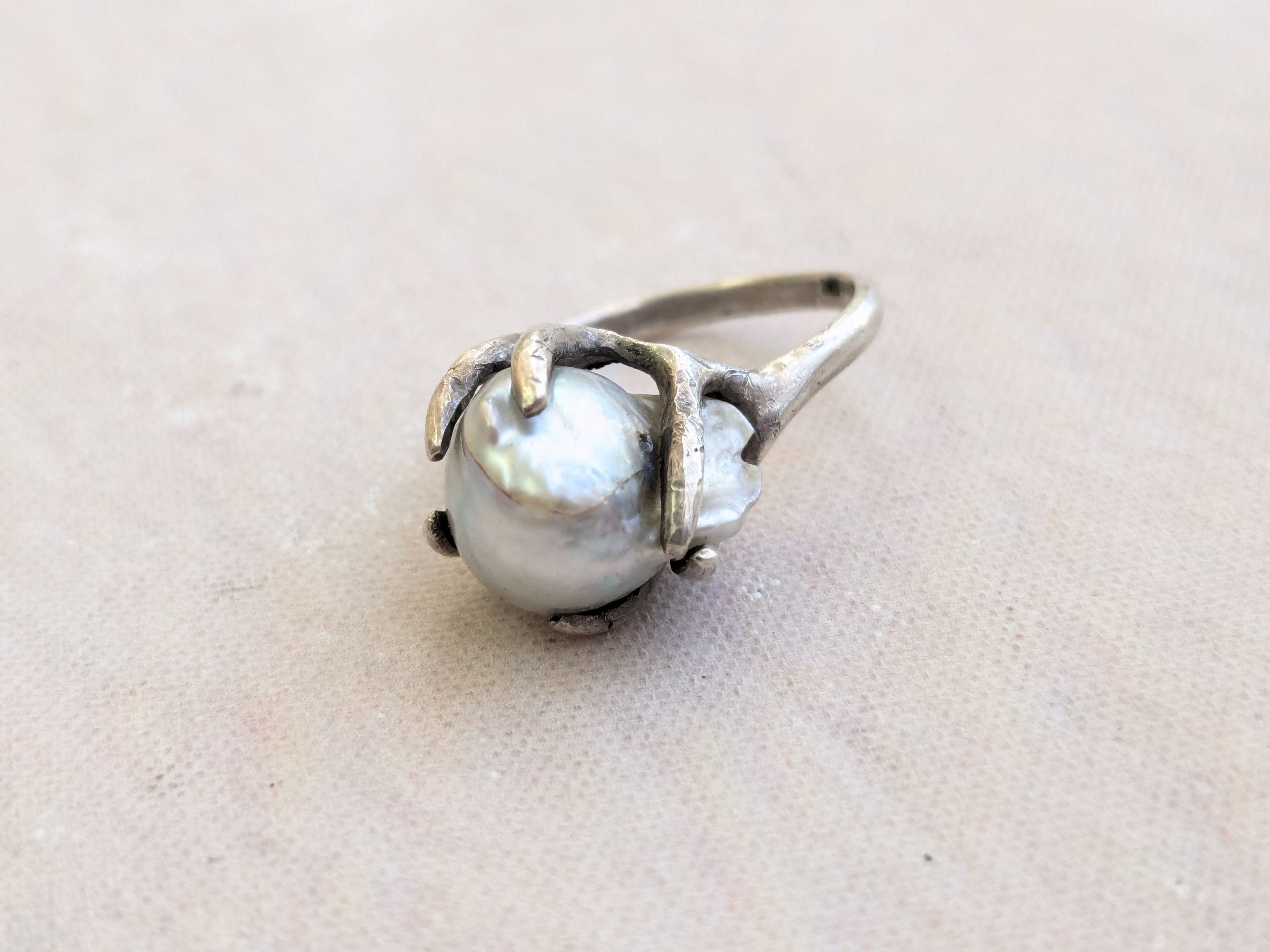 Jewelry Vintage Sterling Silver Ring Baroque Pearl 6 Brutalist Size ONE SIZE - 14 Thumbnail
