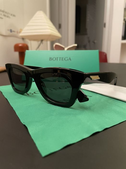 Veneto Sunglasses in Black main image 1