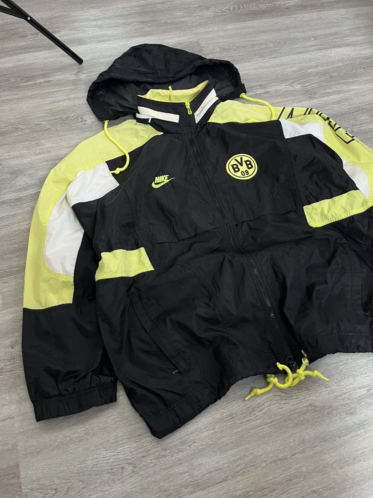 Nike × Vintage windbreaker nike premier 1996/97 borusia dortmund football Size US L / EU 52-54 / 3 - 3 Thumbnail