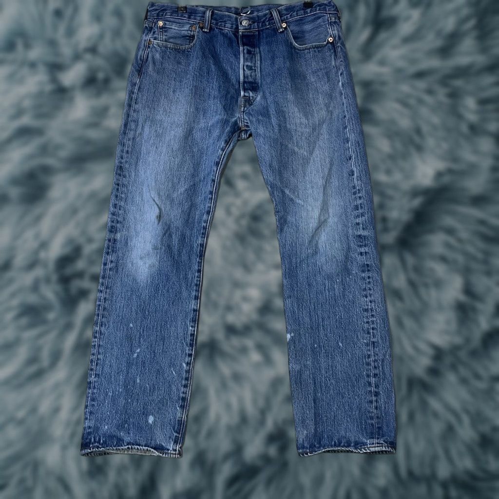 Levi's VINTAGE Levi's 501 Jeans Men 36x32 Denim Straight Button Fly 5-Pocket Blue 90s USA Size US 36 / EU 52 - 1 Thumbnail