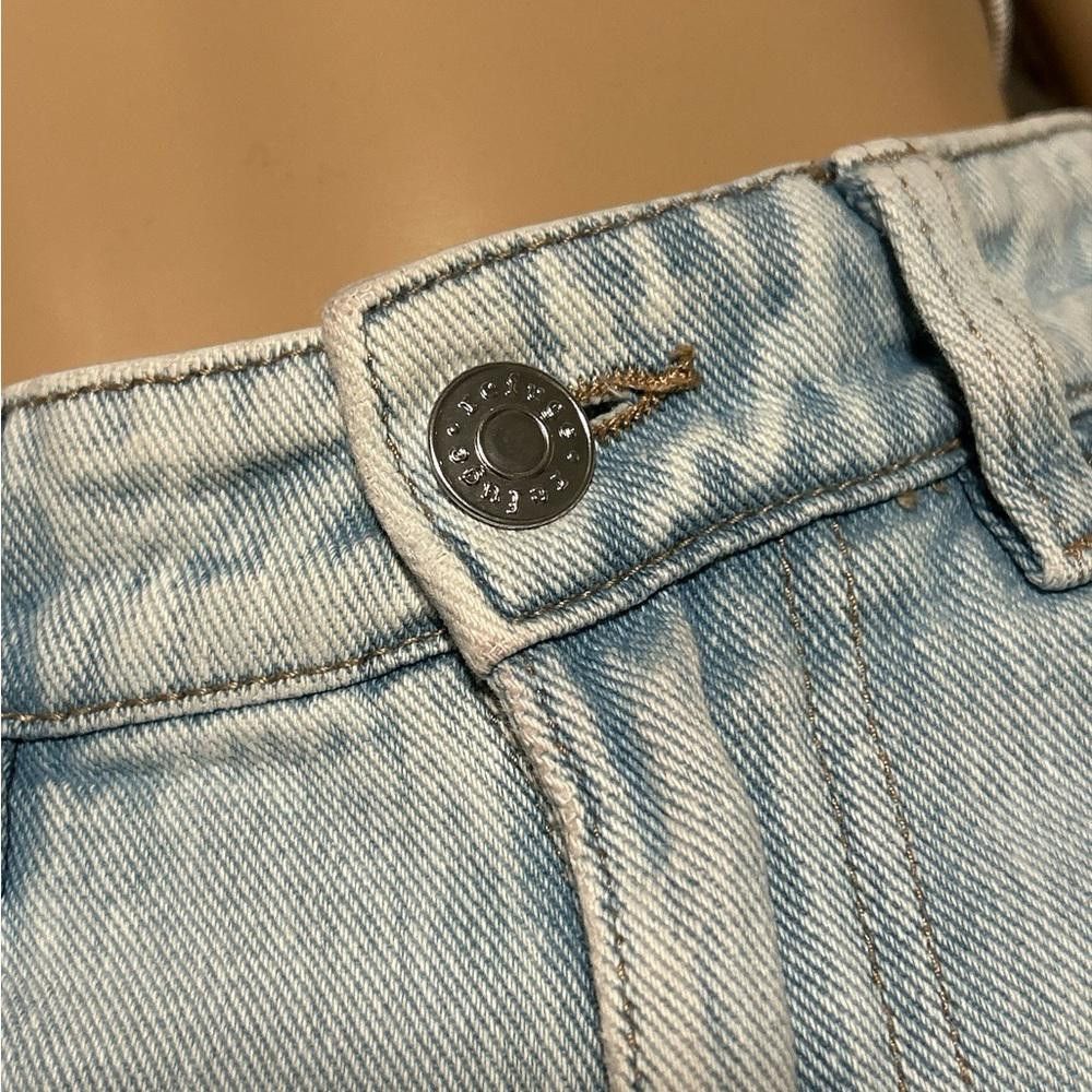 Designer High rise MOM jeans light washed straight cut denim Size 25" / US 0 / IT 36 - 4 Thumbnail