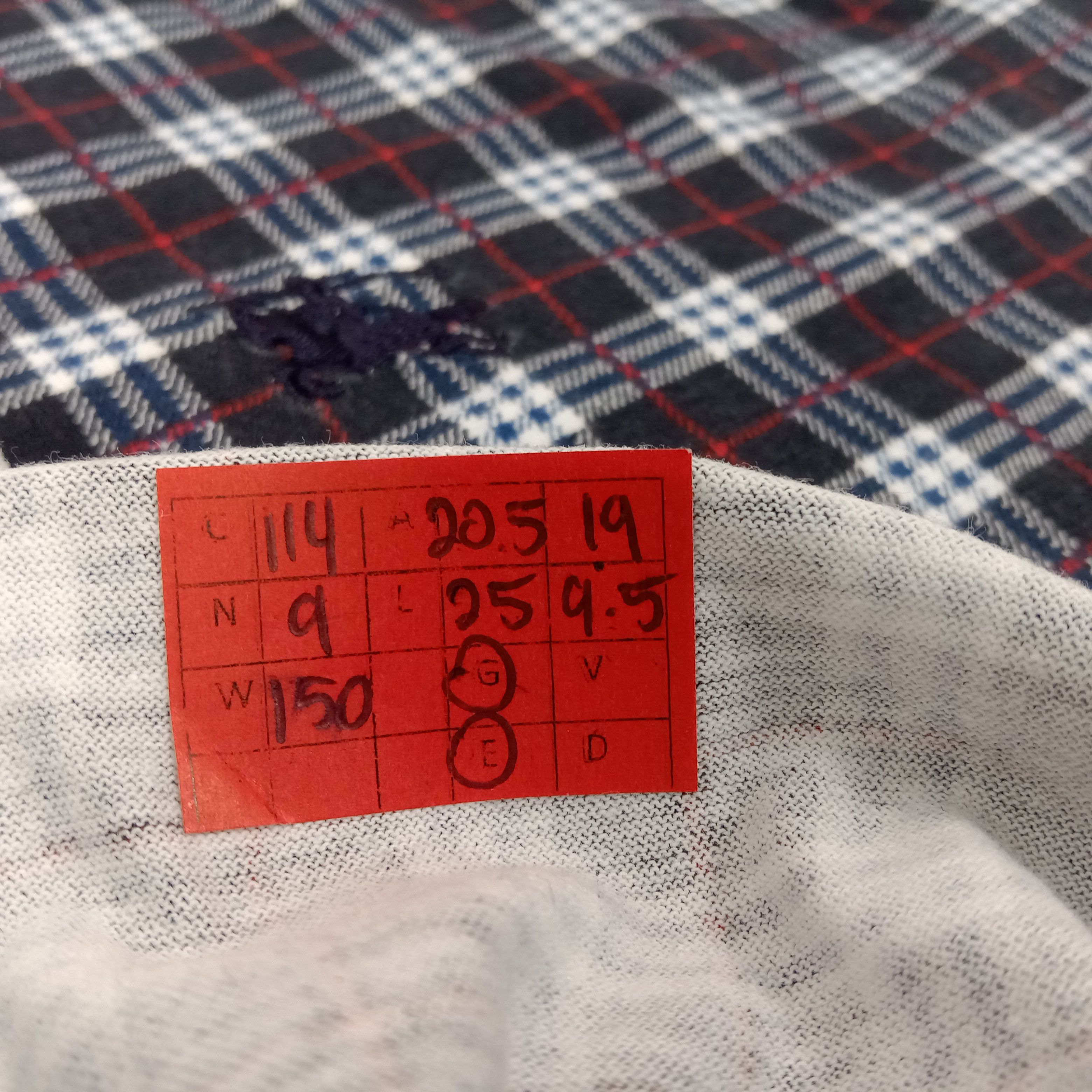 Burberry Burberrys Luxury Brand Small Logo Design Tshirt Size US M / EU 48-50 / 2 - 6 Thumbnail