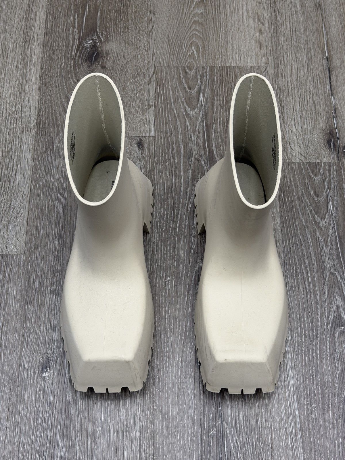 Balenciaga Balenciaga Trooper Rubber Boot 'White' Size US 9 / EU 42 - 9 Thumbnail