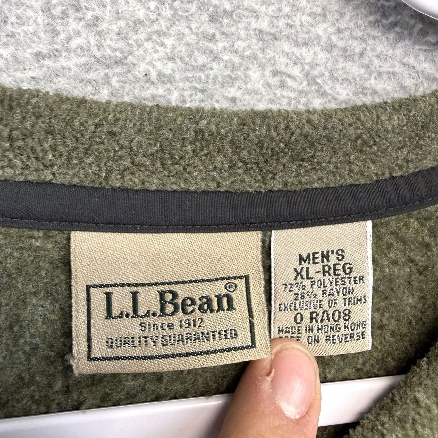 Vintage L.L. Bean Sweatshirt Men XL Green V-Neck Fleece Pullover Boxy Cozy Heavy Regular Knit Pullover Winter Mens XL Green Subtle City Classic Size US XL / EU 56 / 4 - 4 Thumbnail