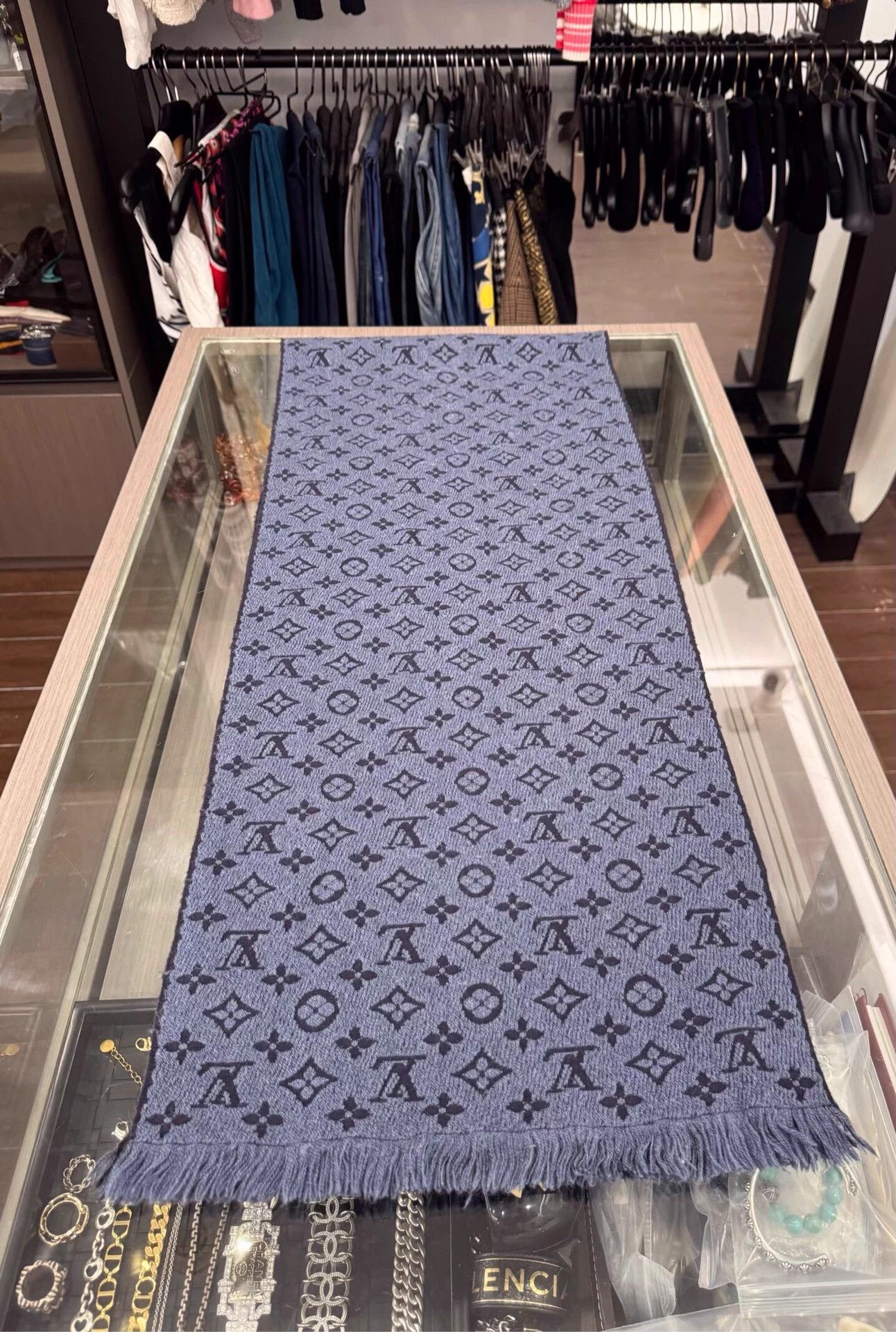 Louis Vuitton LV Blue Monogram Print Double-sided Tassel Wool Scarf Size ONE SIZE - 3 Thumbnail