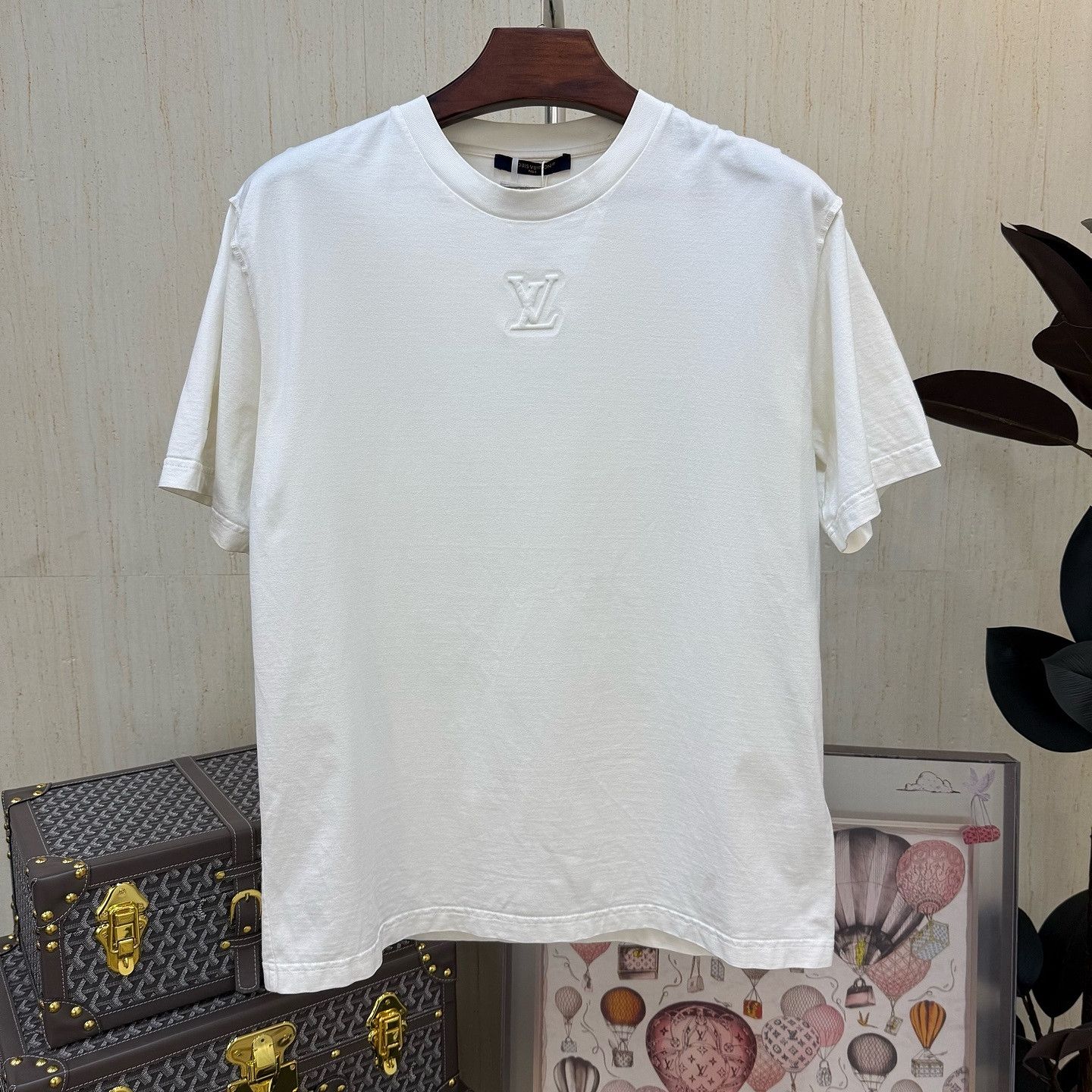 Louis Vuitton Louis Vuitton Logo T-Shirt Size XXL Size US XXL / EU 58 / 5 - 1 Thumbnail