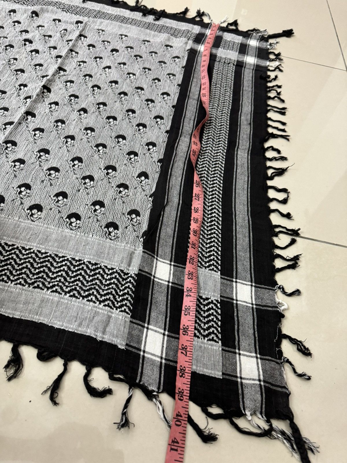 Other SKULLS MOTIVE KEFFIYEH SHEMAGH ARABIC STYLE SCARF Size ONE SIZE - 7 Thumbnail