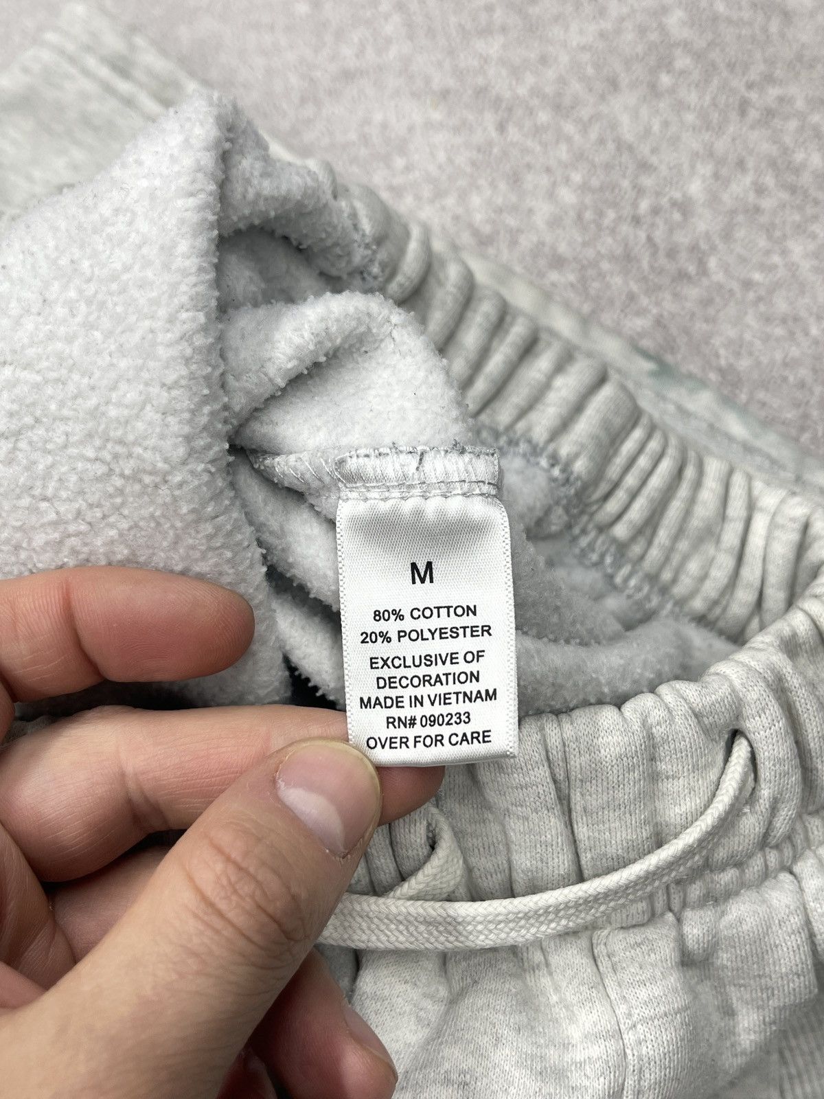 Essentials Fear of God Essentials Sweat Shorts Heather Grey Size US 32 / EU 48 - 15 Thumbnail