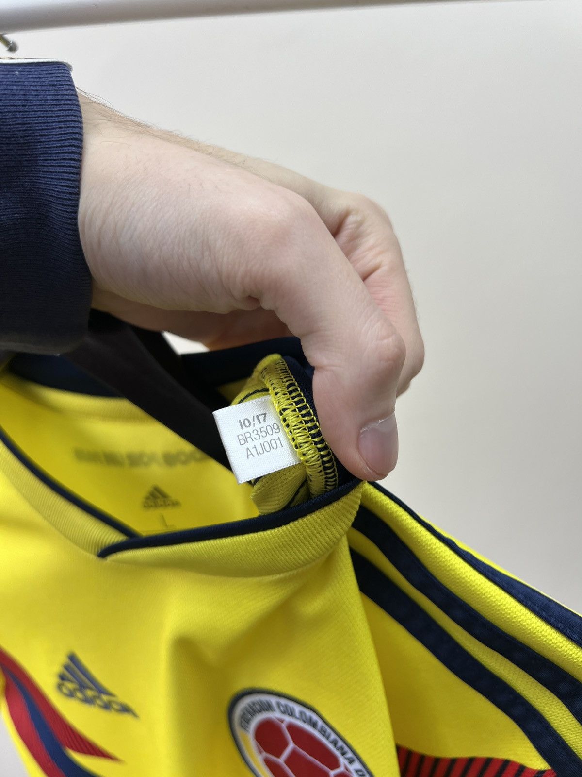 Adidas Colombia 2018 World Cup Home Kids Jersey Adidas Size US XXS / EU 40 - 11 Thumbnail