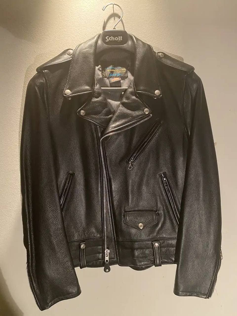 Schott Schott Vintaged Fitted Cowhide Leather Motorcycle Jacket Size US L / EU 52-54 / 3 - 1 Thumbnail