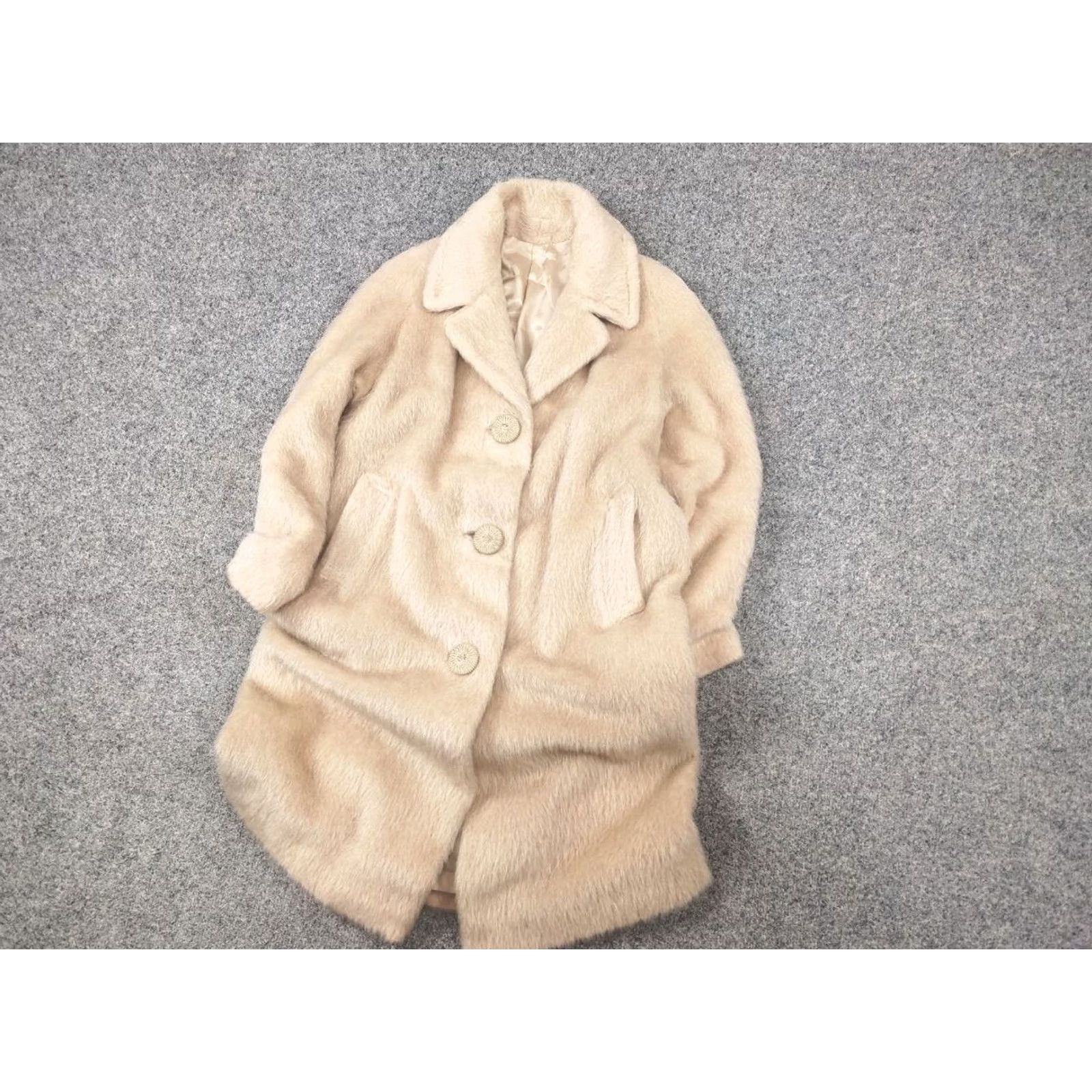 Vintage VINTAGE Luxury Mohair Beige Coat Jacket - 1950s/60s Mod GoGo Mink Fur Buttons - Size M/L - UK ORIGINAL Size M / US 6-8 / IT 42-44 - 3 Thumbnail