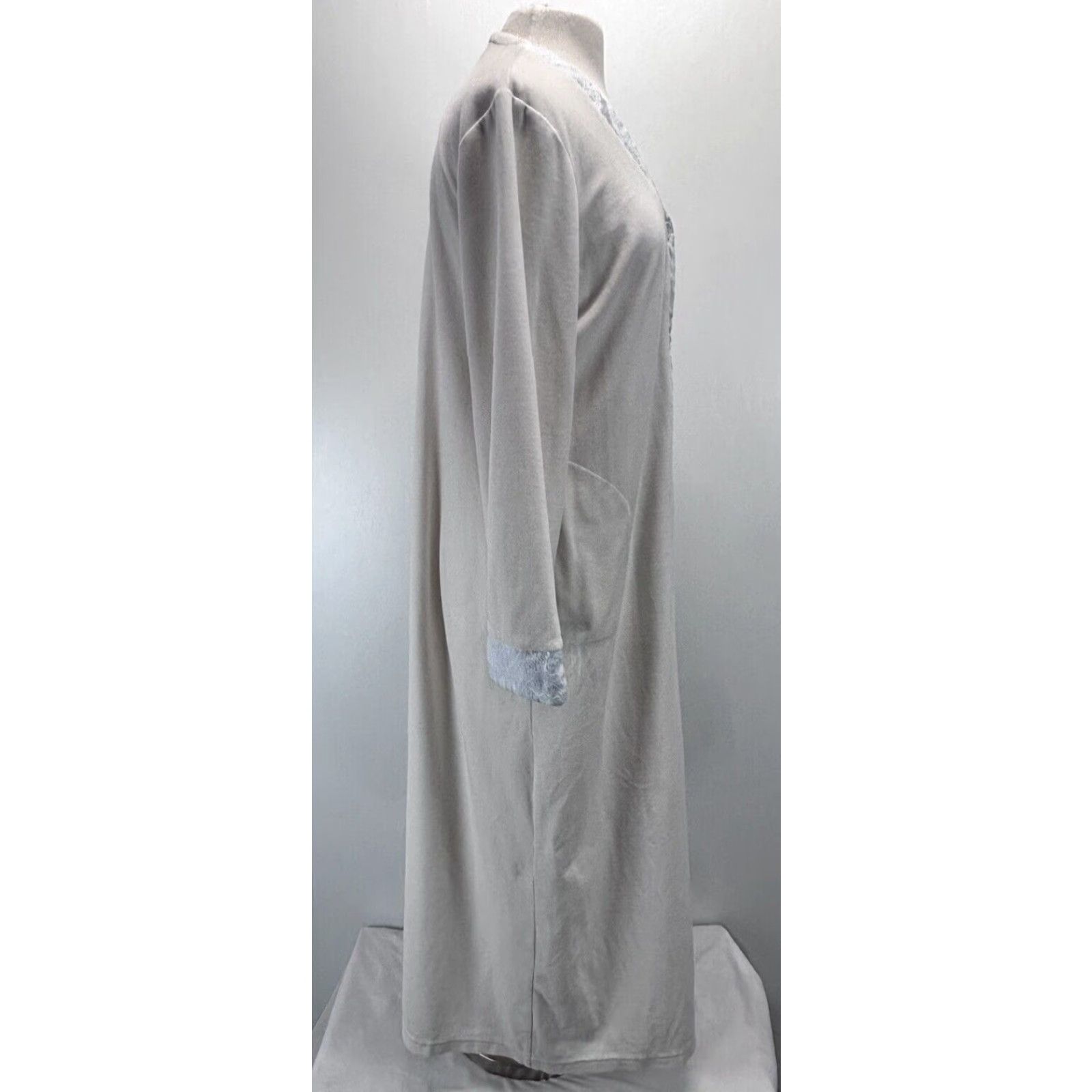 Vintage VINTAGE Diamond Tea Velvet Robe M Women’s Ivory Blue Jacquard Trim Pockets Robe Size ONE SIZE - 4 Thumbnail