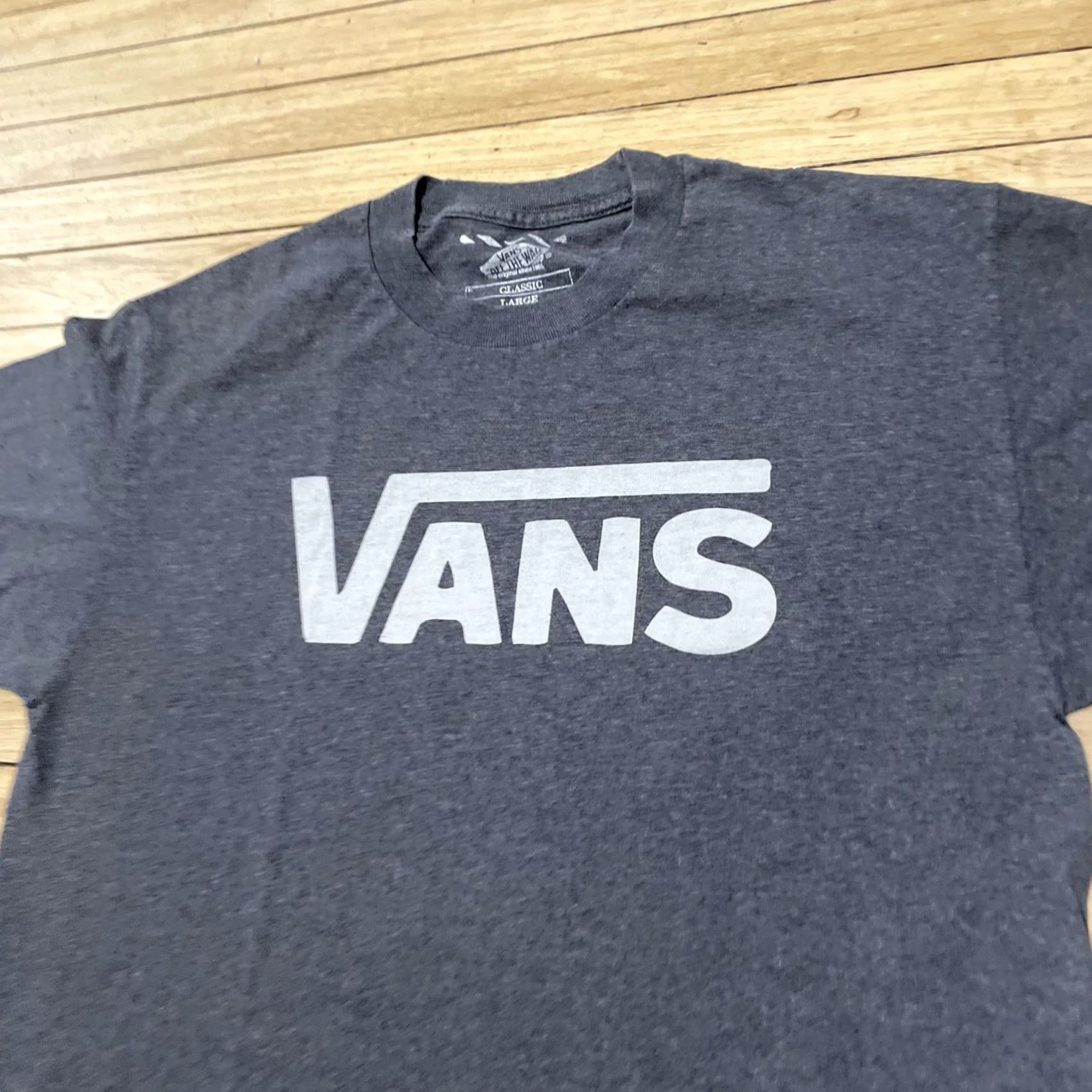 Vans VANS Classic Fit Shirt Men L Gray Skater Off The Wall Y2k Streetwear Beach L Shirt Size US L / EU 52-54 / 3 - 4 Thumbnail