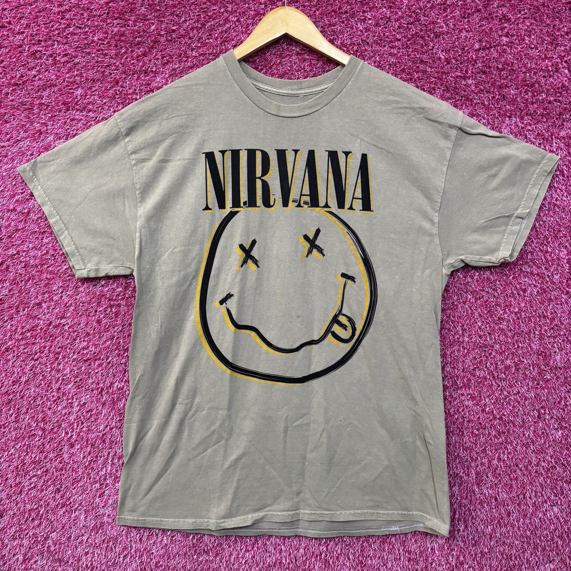 Nirvana Nirvana Smiley Logo Gray Biege T-Shirt XL Size US XL / EU 56 / 4 - 1 Thumbnail